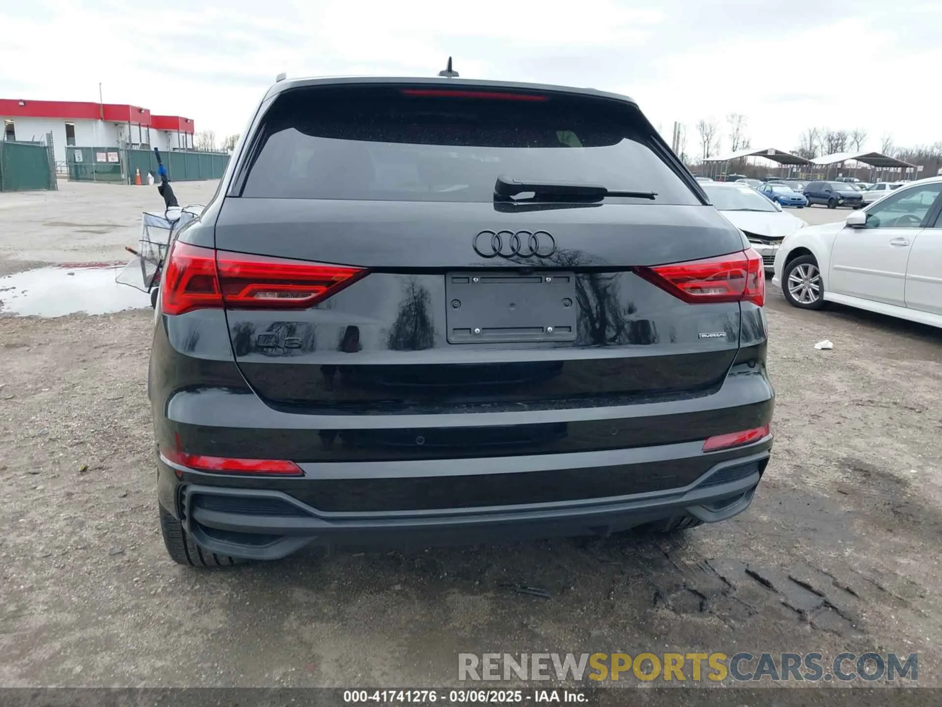 16 Photograph of a damaged car WA1EECF33R1086173 AUDI Q3 2024
