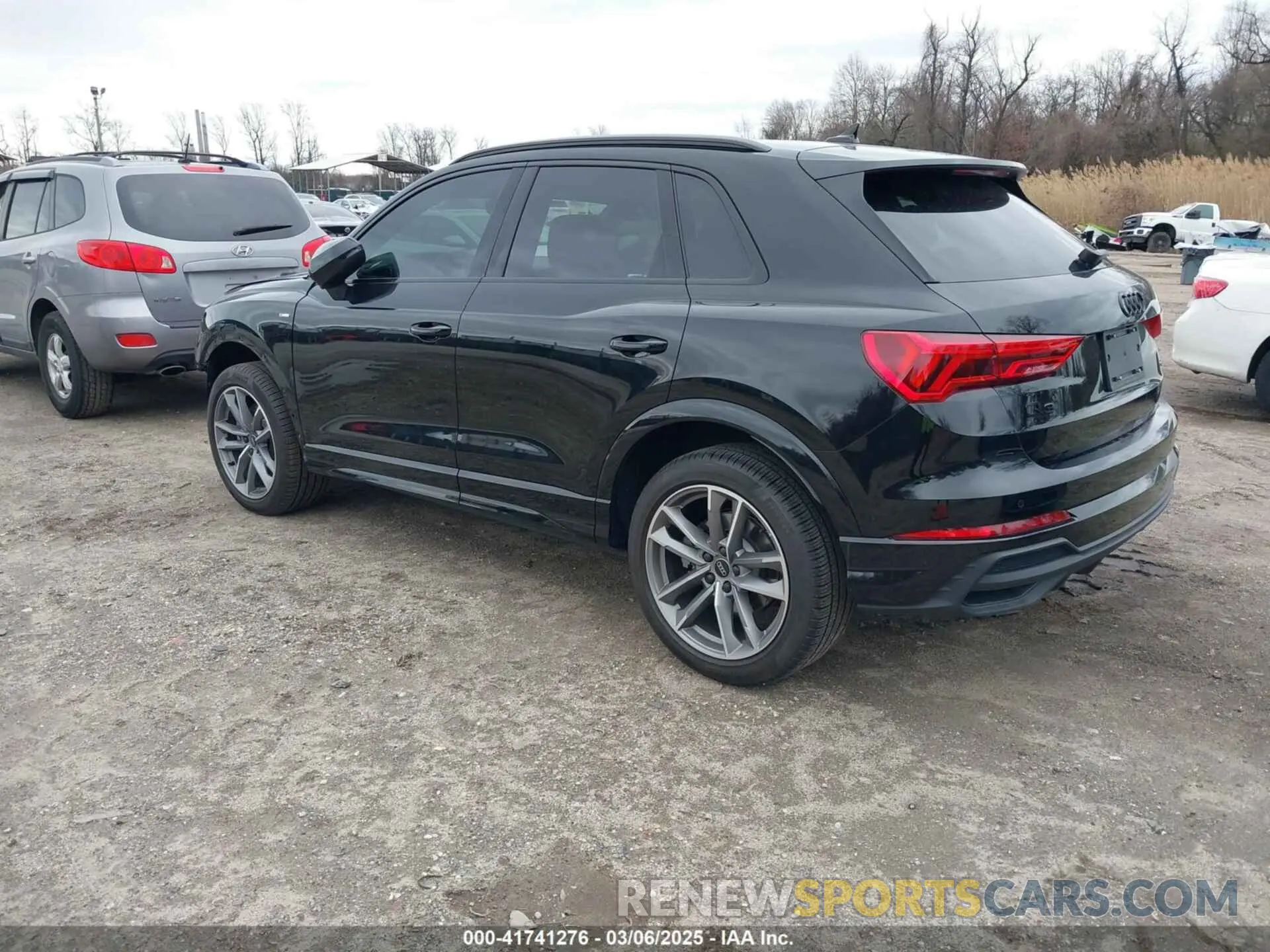 3 Photograph of a damaged car WA1EECF33R1086173 AUDI Q3 2024