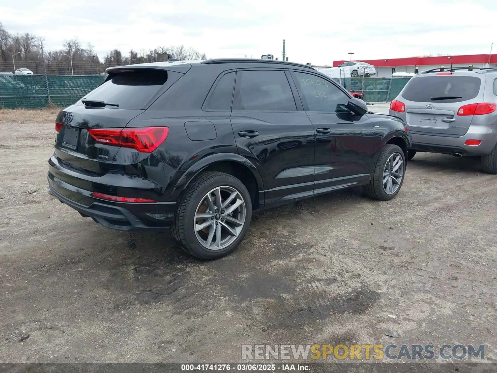 4 Photograph of a damaged car WA1EECF33R1086173 AUDI Q3 2024