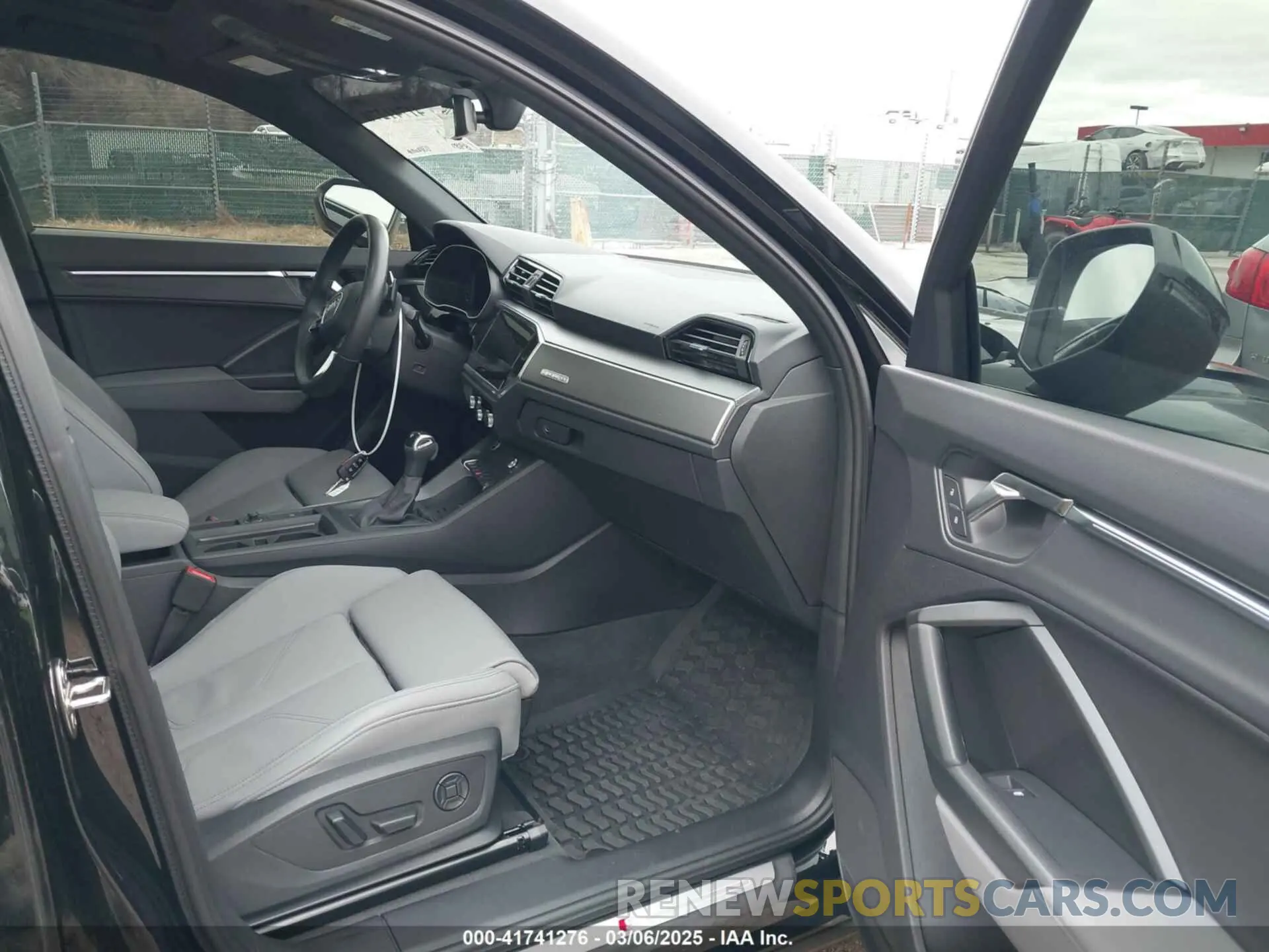 5 Photograph of a damaged car WA1EECF33R1086173 AUDI Q3 2024