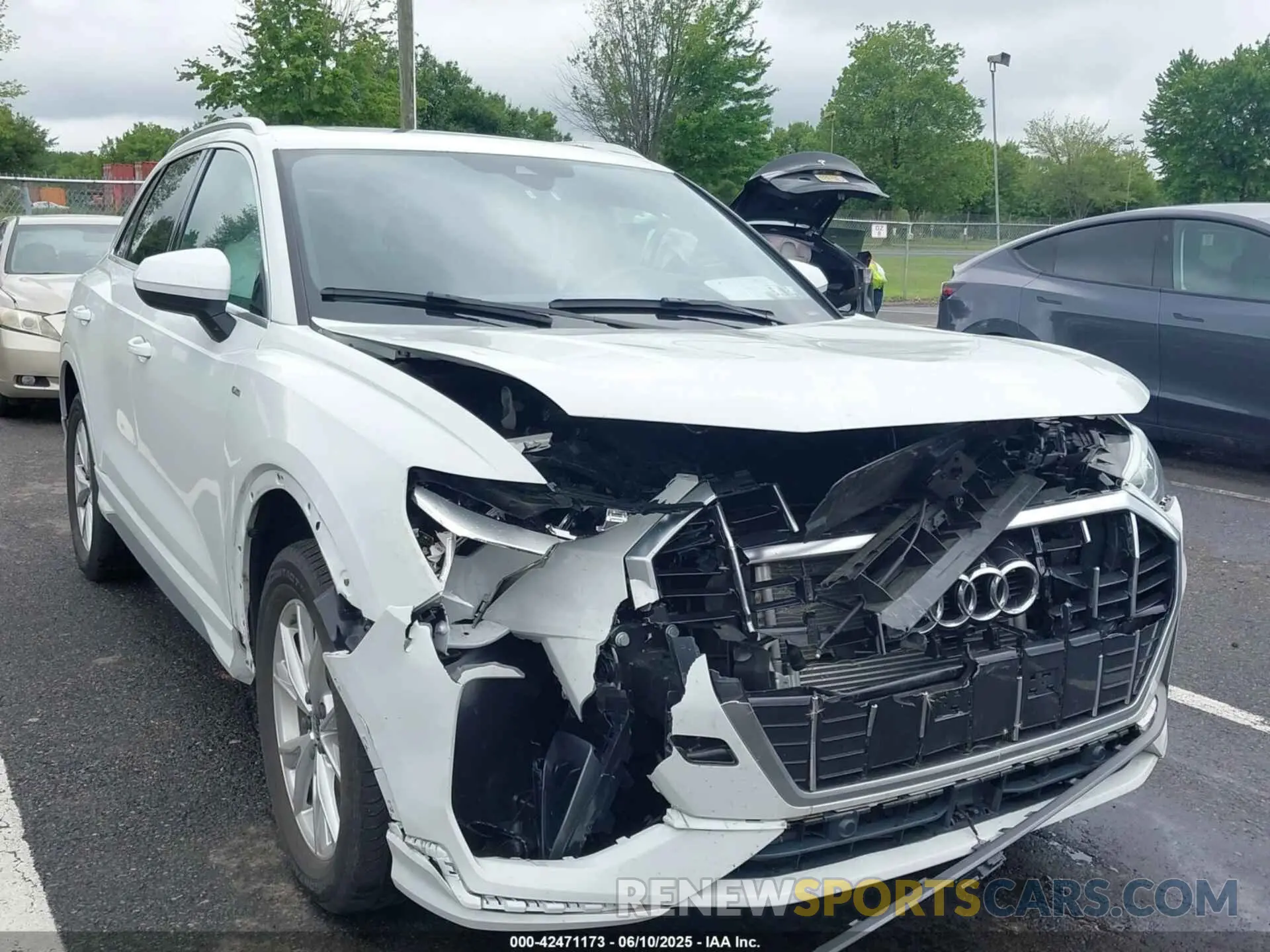 6 Photograph of a damaged car WA1EECF34R1033594 AUDI Q3 2024