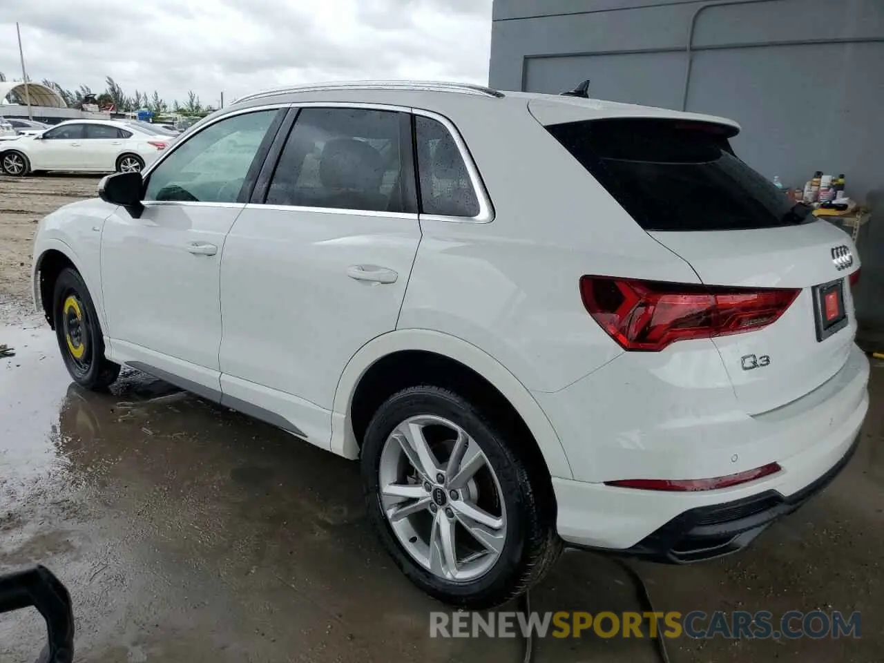 2 Photograph of a damaged car WA1EECF34R1041839 AUDI Q3 2024