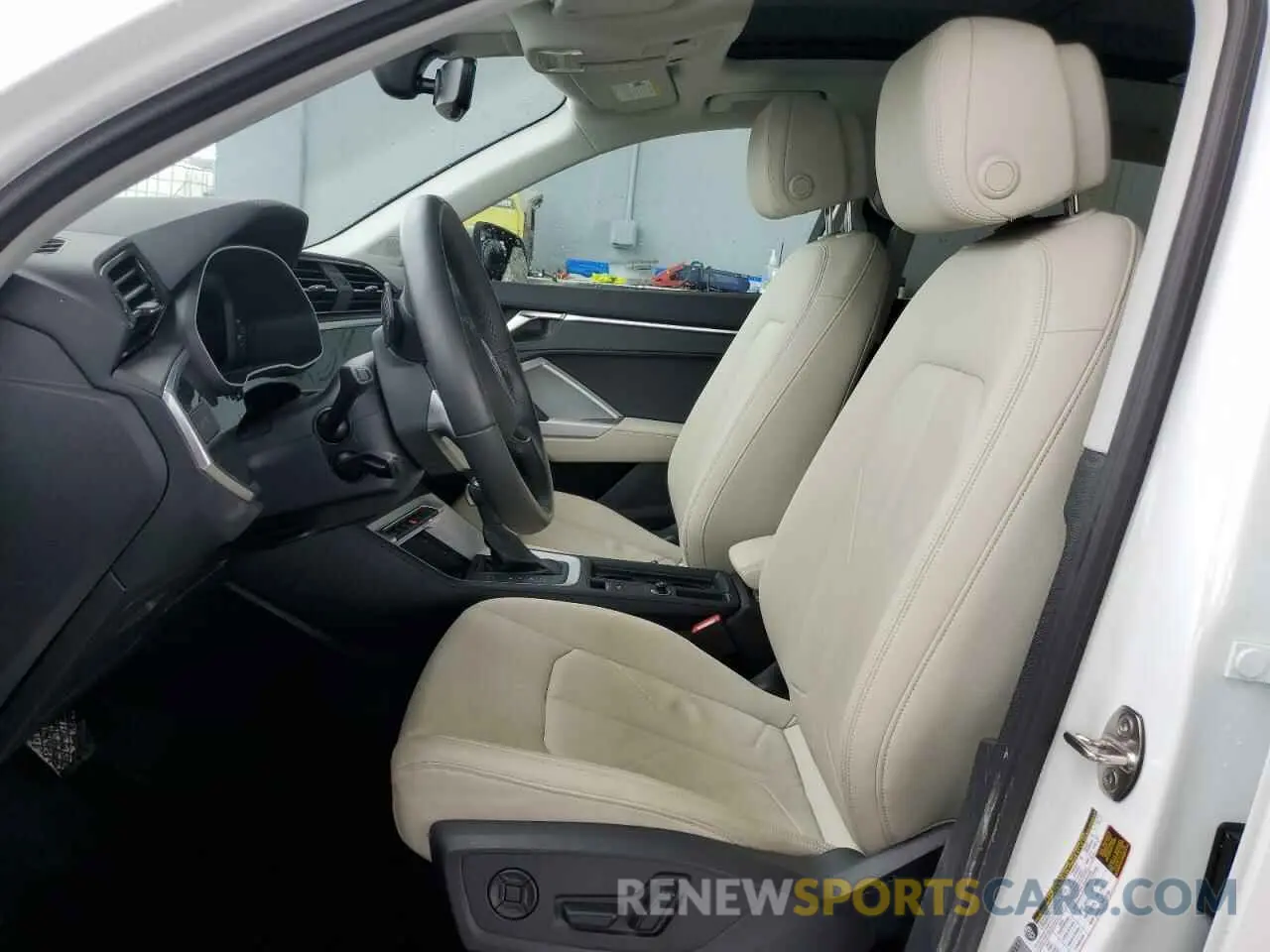 7 Photograph of a damaged car WA1EECF34R1041839 AUDI Q3 2024