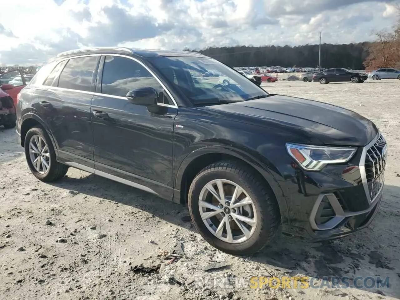 4 Photograph of a damaged car WA1EECF35R1059167 AUDI Q3 2024