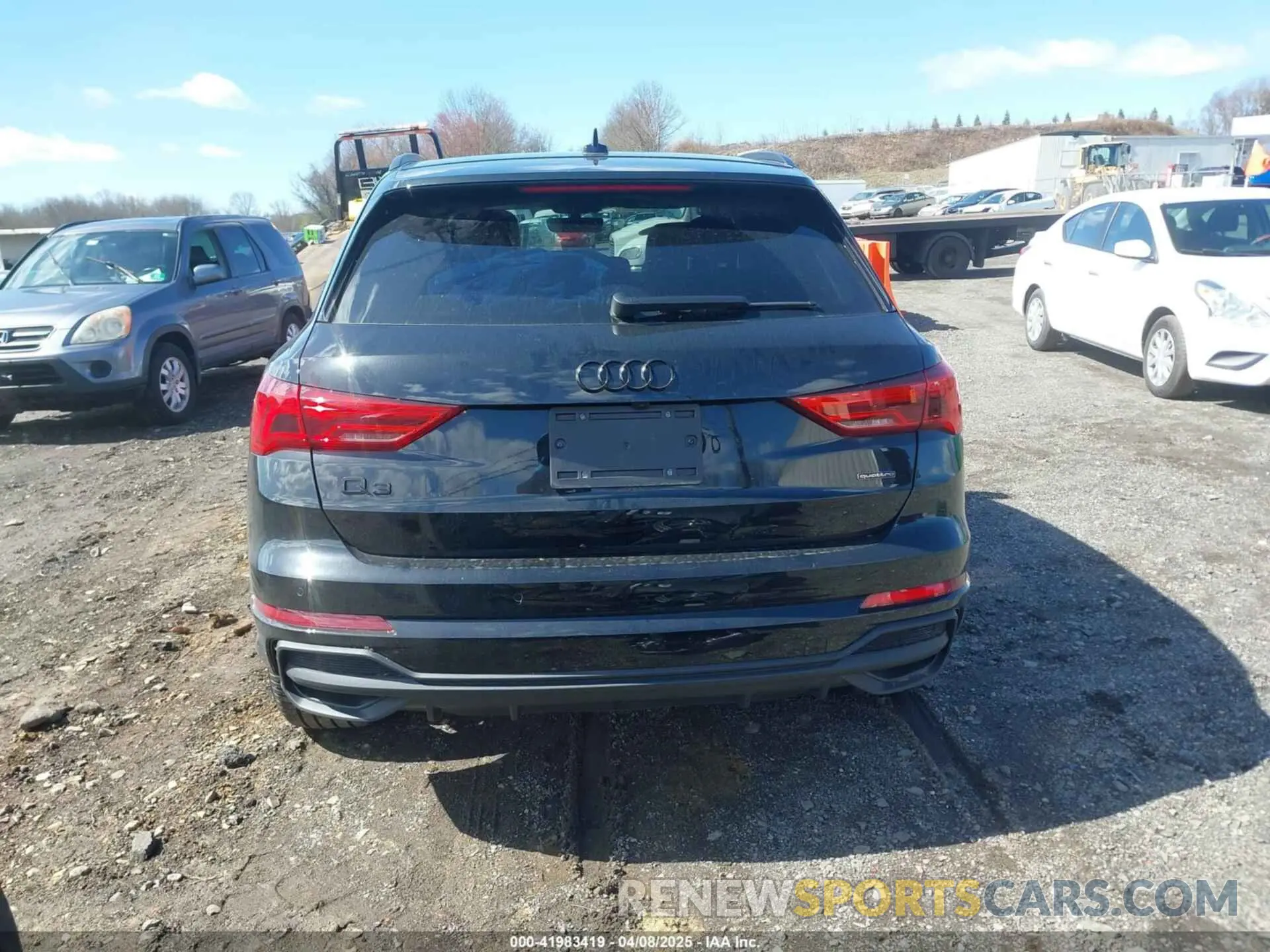 17 Photograph of a damaged car WA1EECF35R1155302 AUDI Q3 2024
