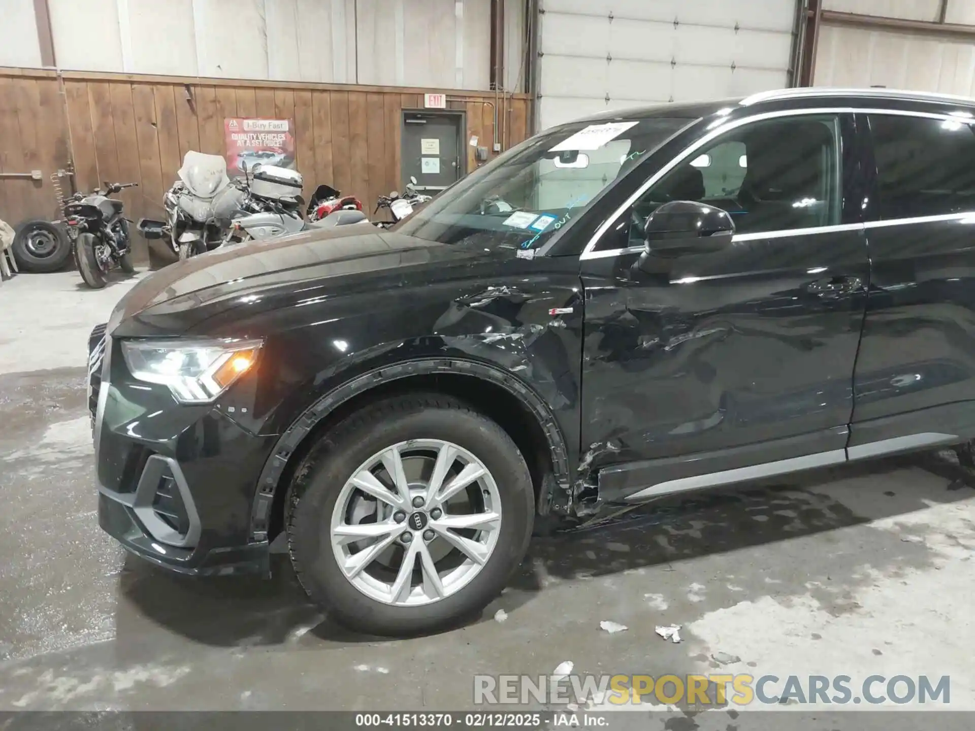 6 Photograph of a damaged car WA1EECF36R1040207 AUDI Q3 2024