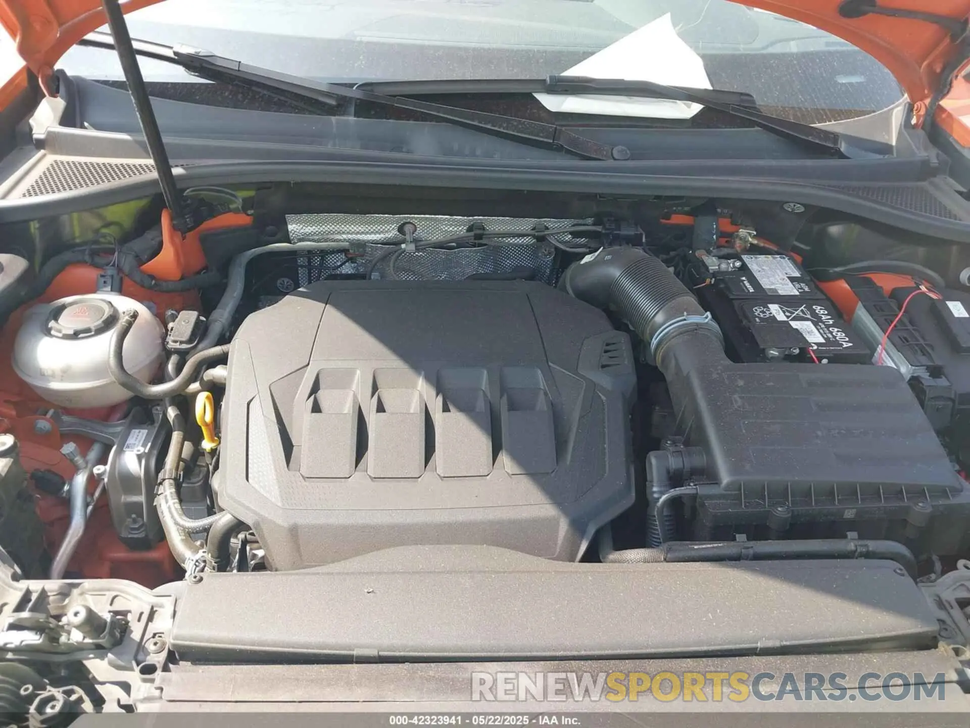 10 Photograph of a damaged car WA1EECF36R1092050 AUDI Q3 2024