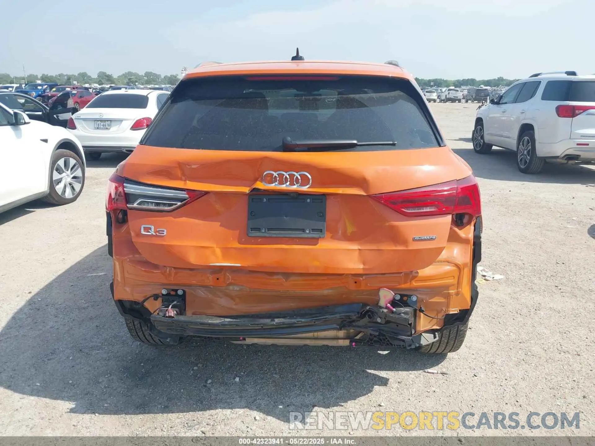 16 Photograph of a damaged car WA1EECF36R1092050 AUDI Q3 2024