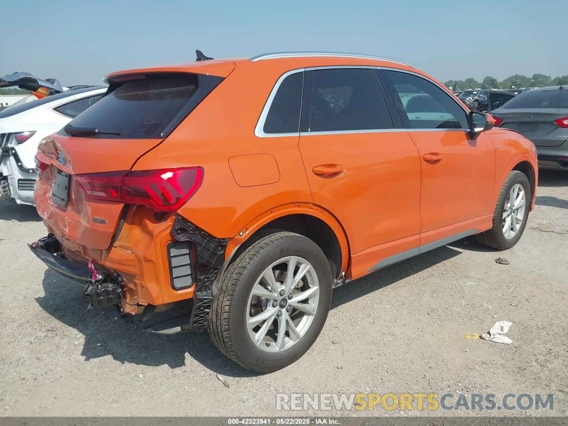 4 Photograph of a damaged car WA1EECF36R1092050 AUDI Q3 2024