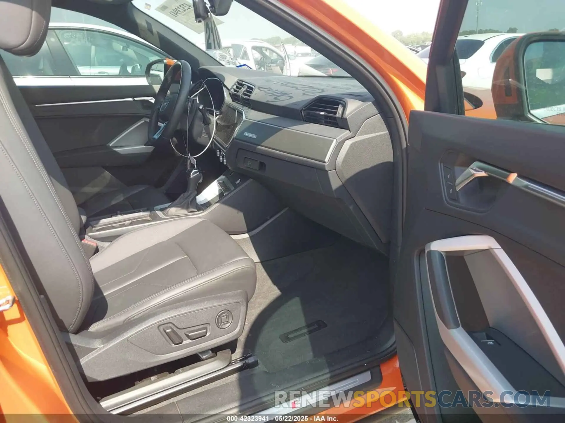 5 Photograph of a damaged car WA1EECF36R1092050 AUDI Q3 2024