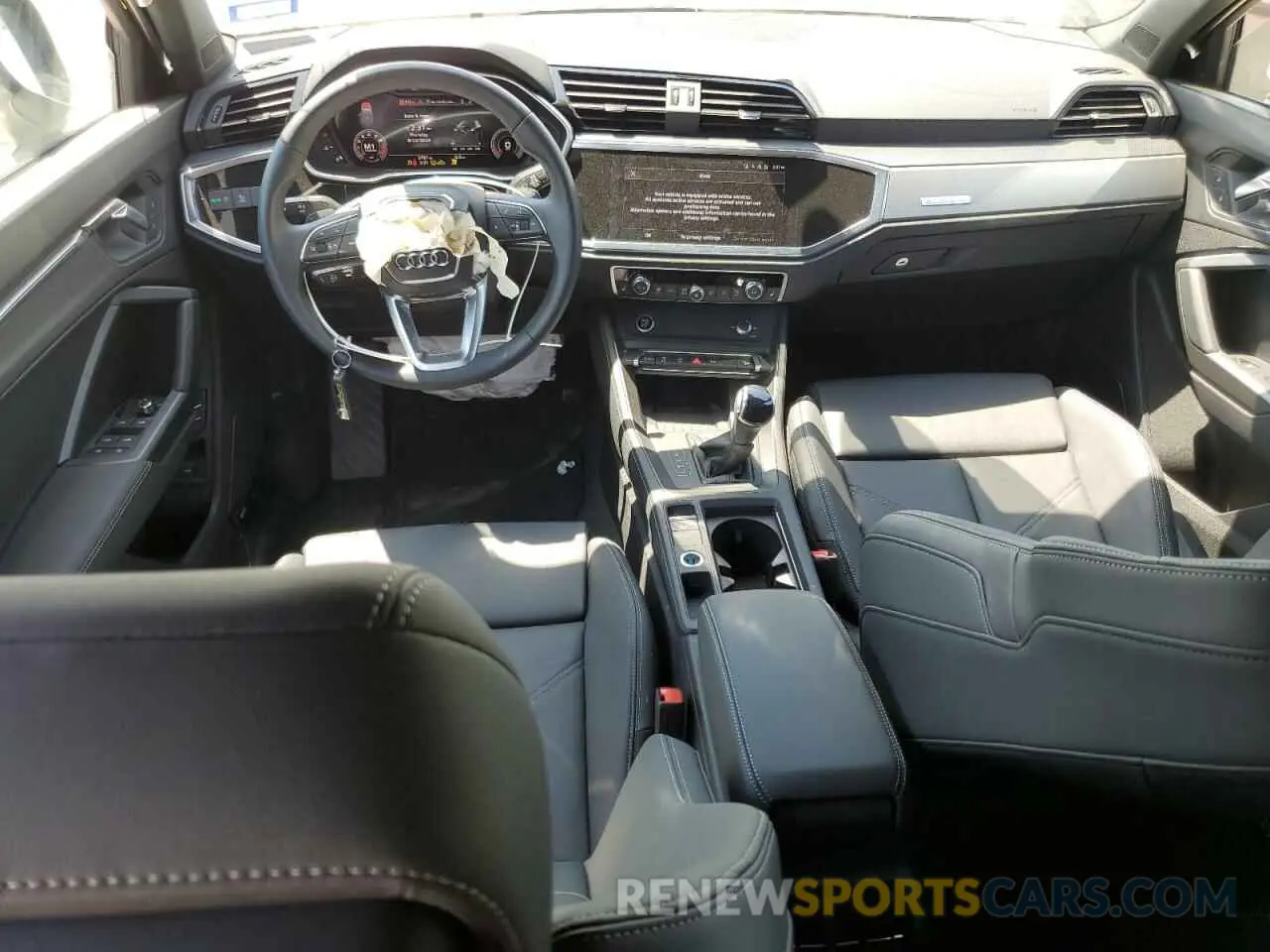 8 Photograph of a damaged car WA1EECF36R1109347 AUDI Q3 2024