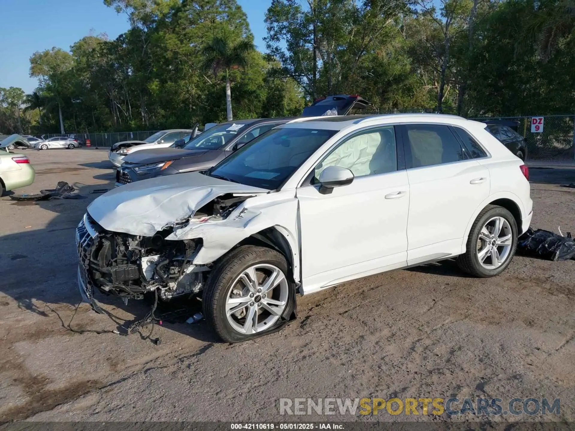 2 Photograph of a damaged car WA1EECF36R1152747 AUDI Q3 2024