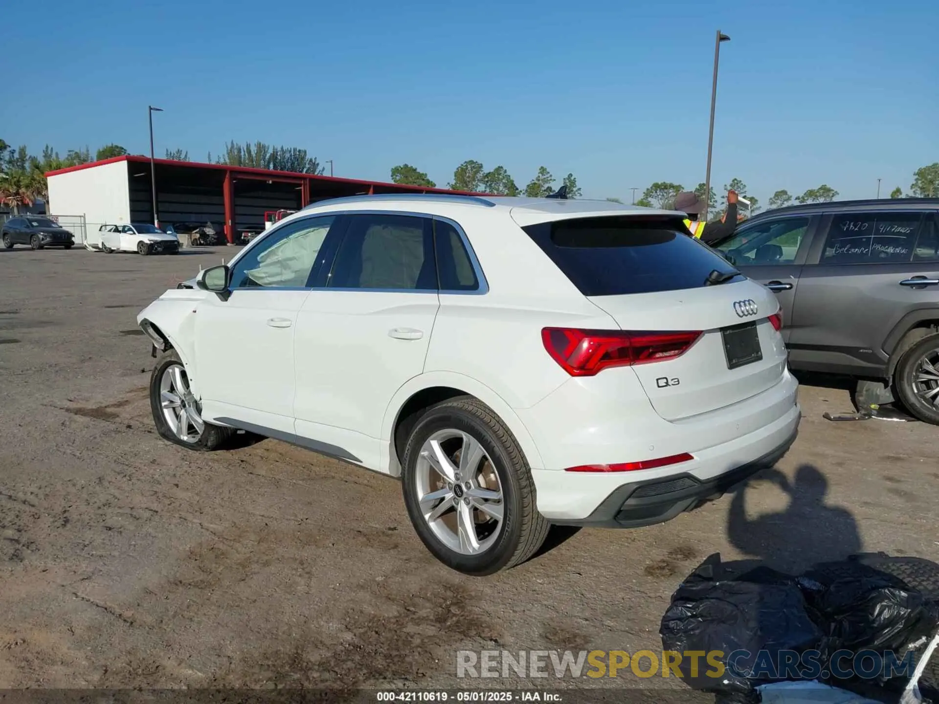 3 Photograph of a damaged car WA1EECF36R1152747 AUDI Q3 2024