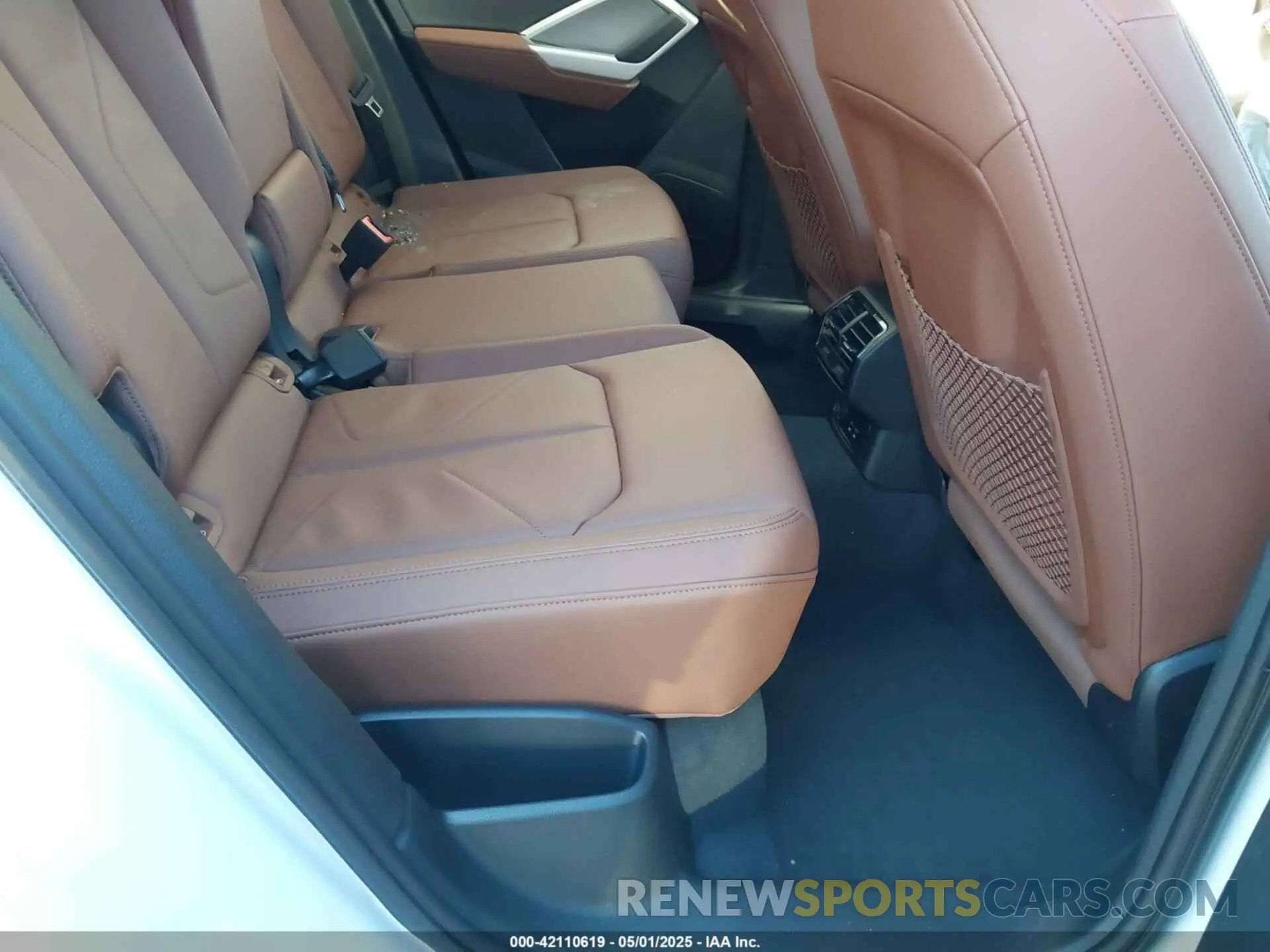 8 Photograph of a damaged car WA1EECF36R1152747 AUDI Q3 2024