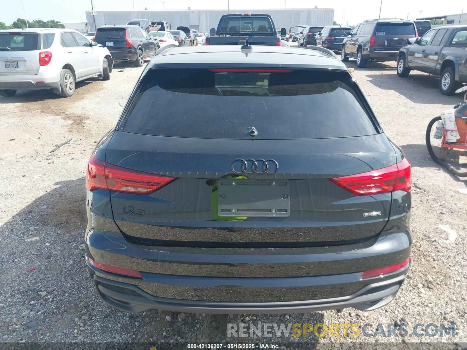 16 Photograph of a damaged car WA1EECF37R1184669 AUDI Q3 2024