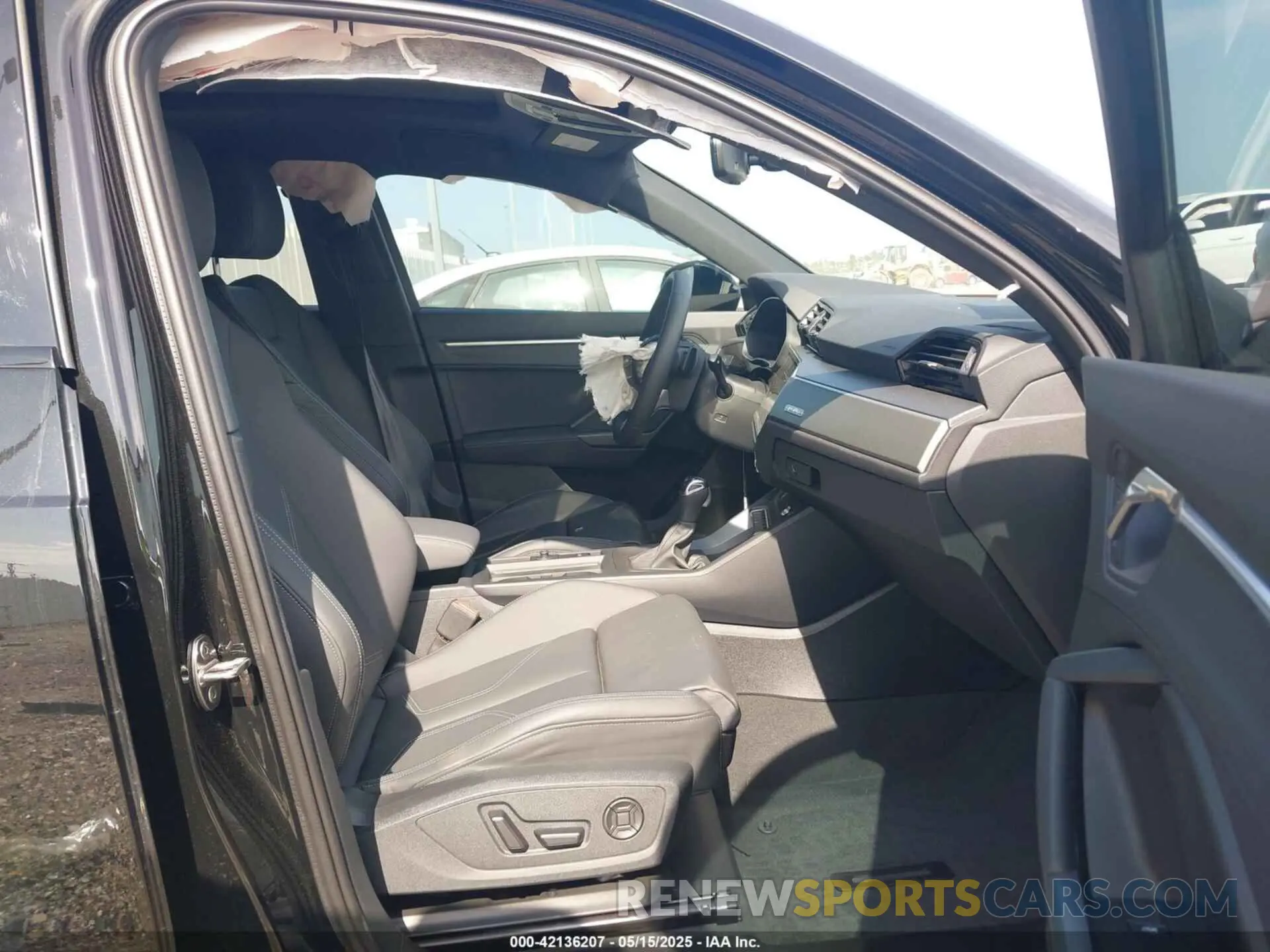 5 Photograph of a damaged car WA1EECF37R1184669 AUDI Q3 2024