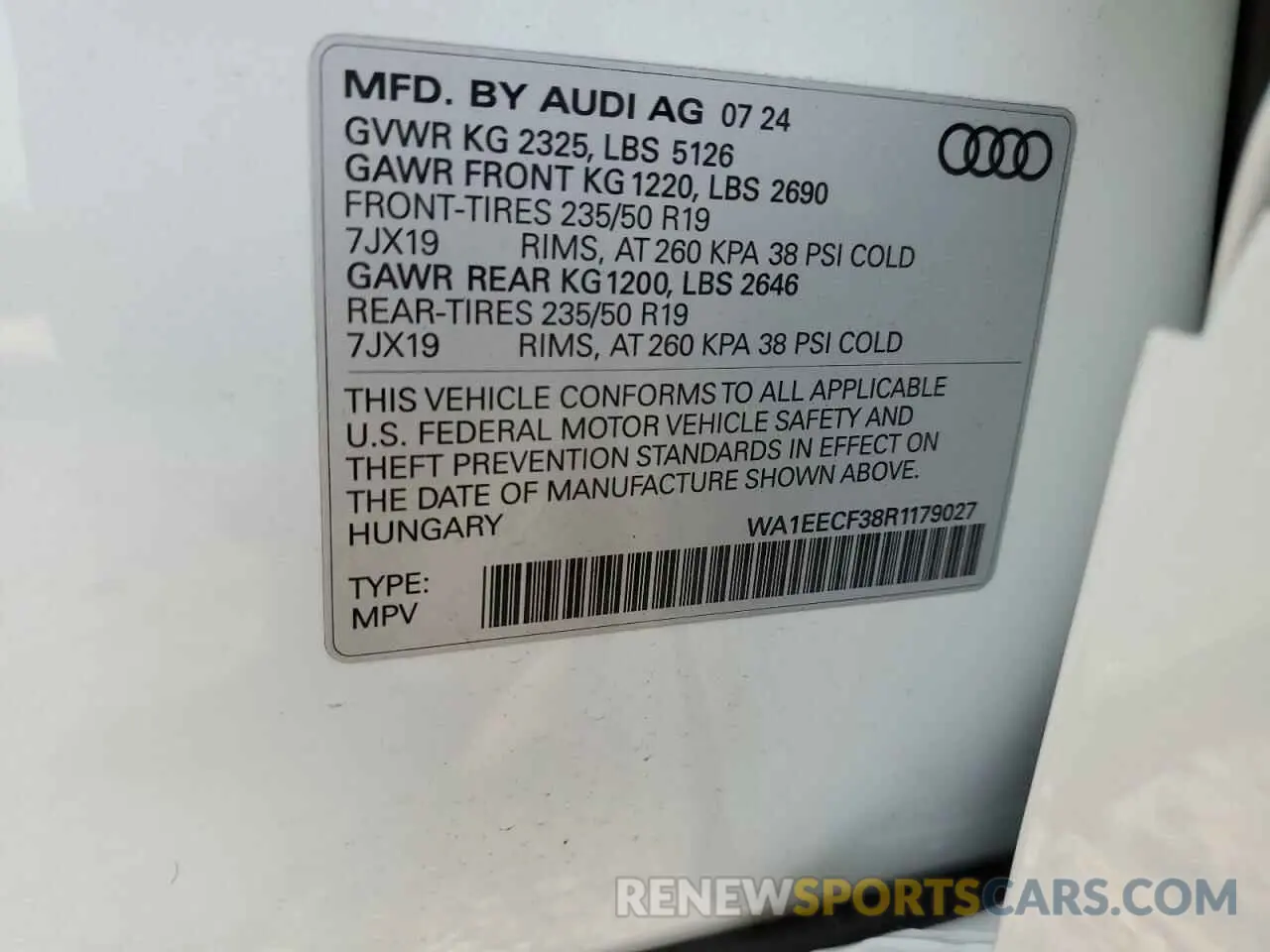 14 Photograph of a damaged car WA1EECF38R1179027 AUDI Q3 2024