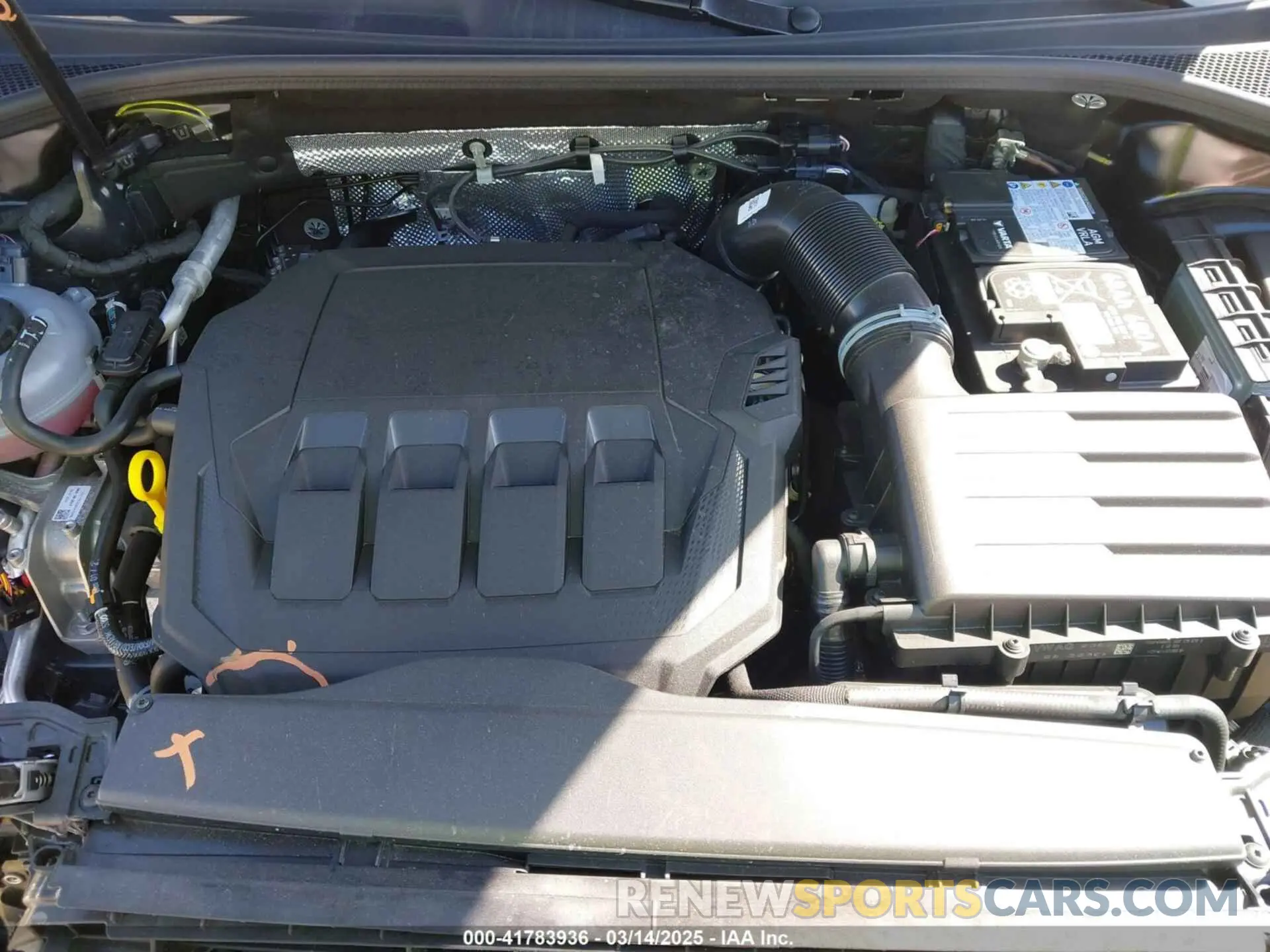 10 Photograph of a damaged car WA1EECF38R1199195 AUDI Q3 2024
