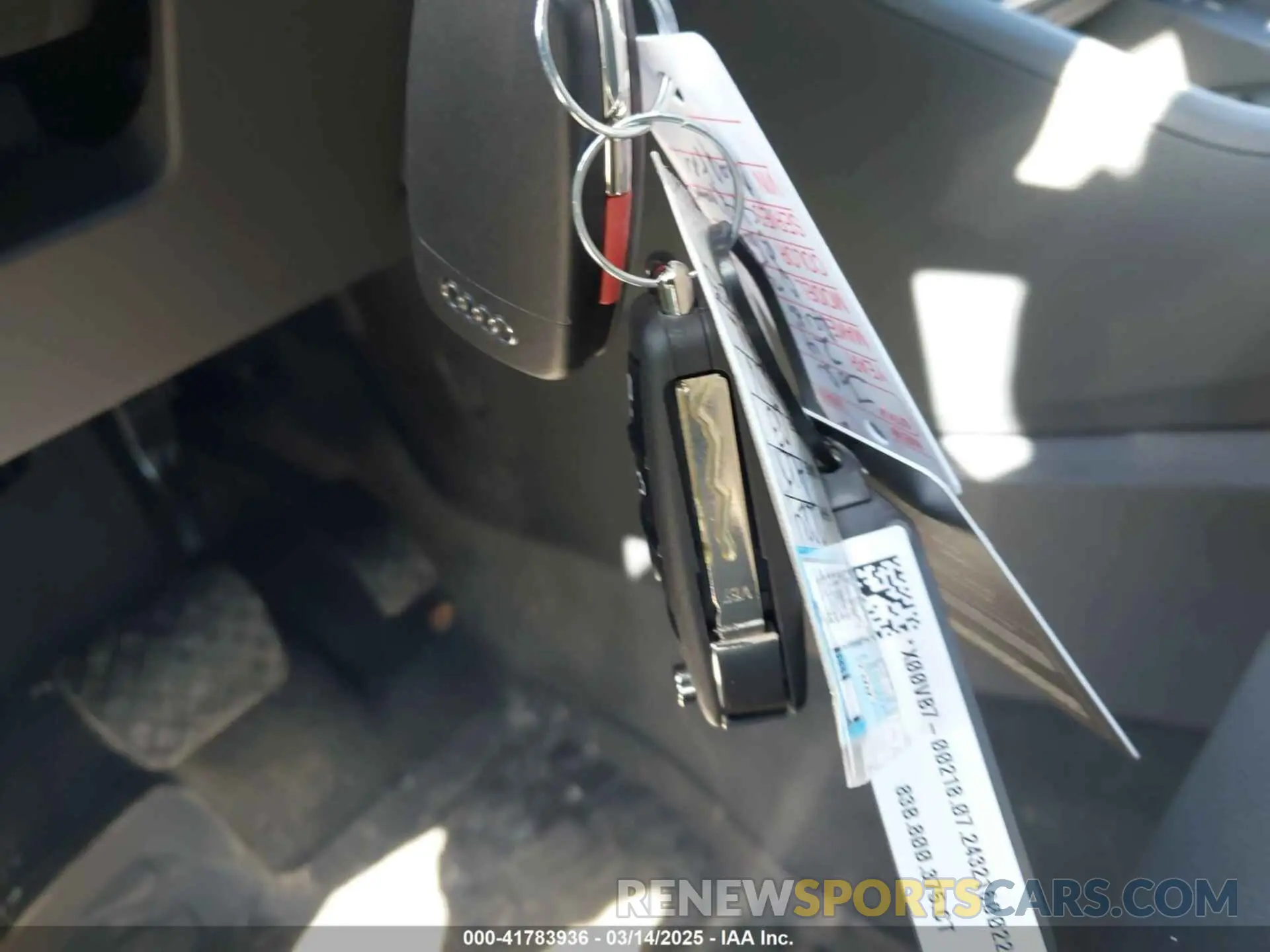 11 Photograph of a damaged car WA1EECF38R1199195 AUDI Q3 2024