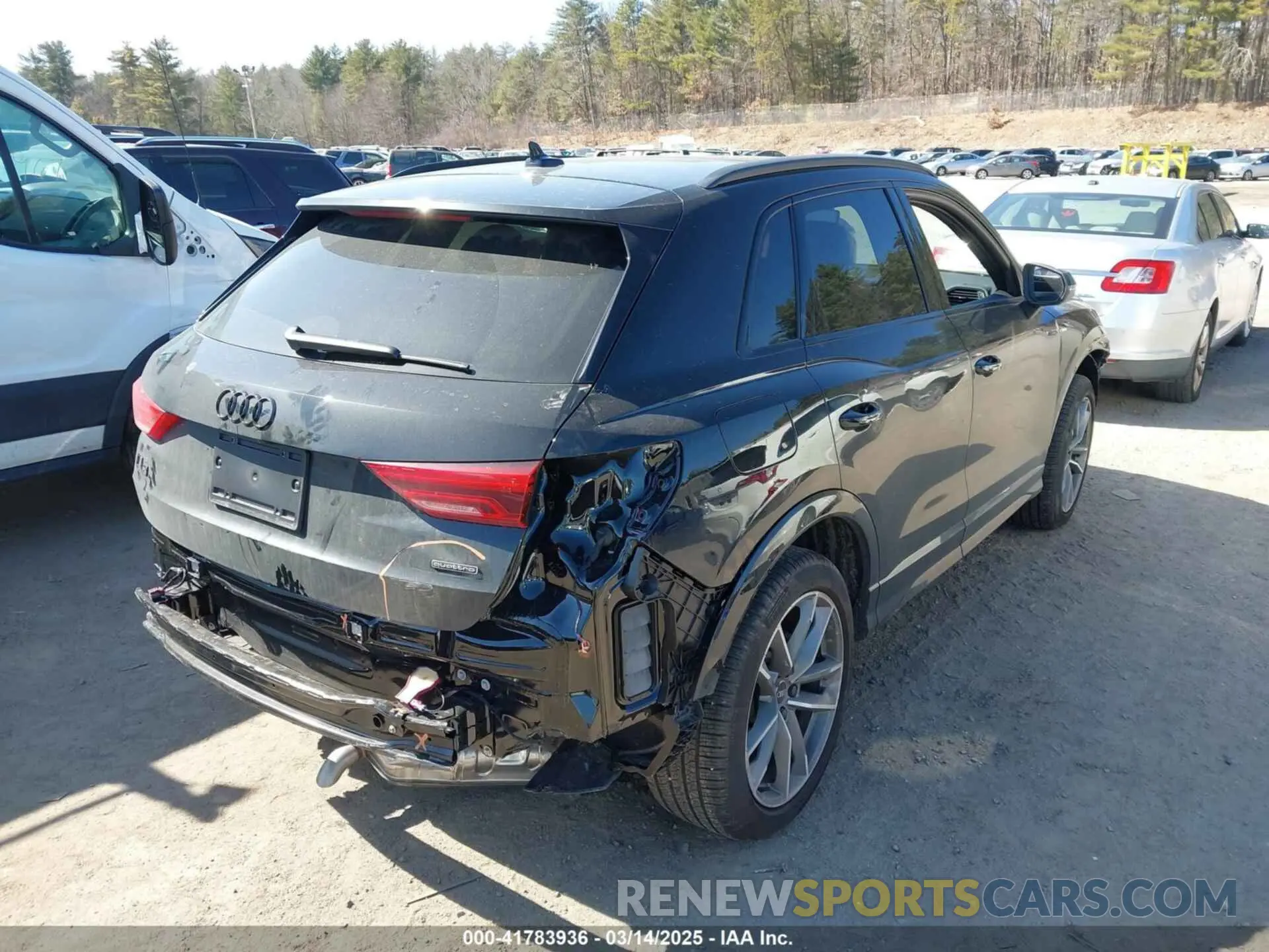 4 Photograph of a damaged car WA1EECF38R1199195 AUDI Q3 2024