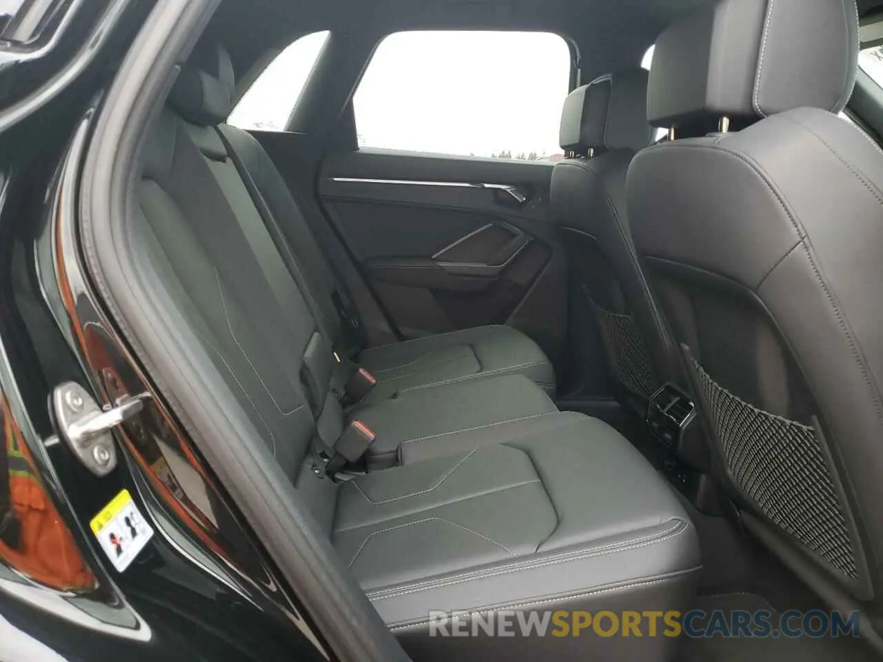 11 Photograph of a damaged car WA1EECF39R1026737 AUDI Q3 2024
