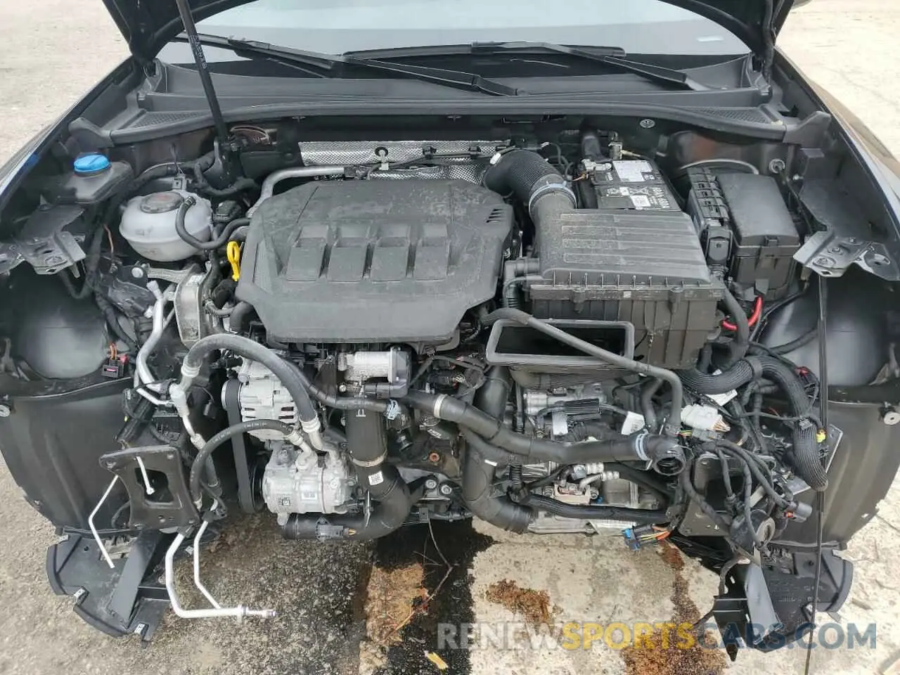 12 Photograph of a damaged car WA1EECF39R1026737 AUDI Q3 2024