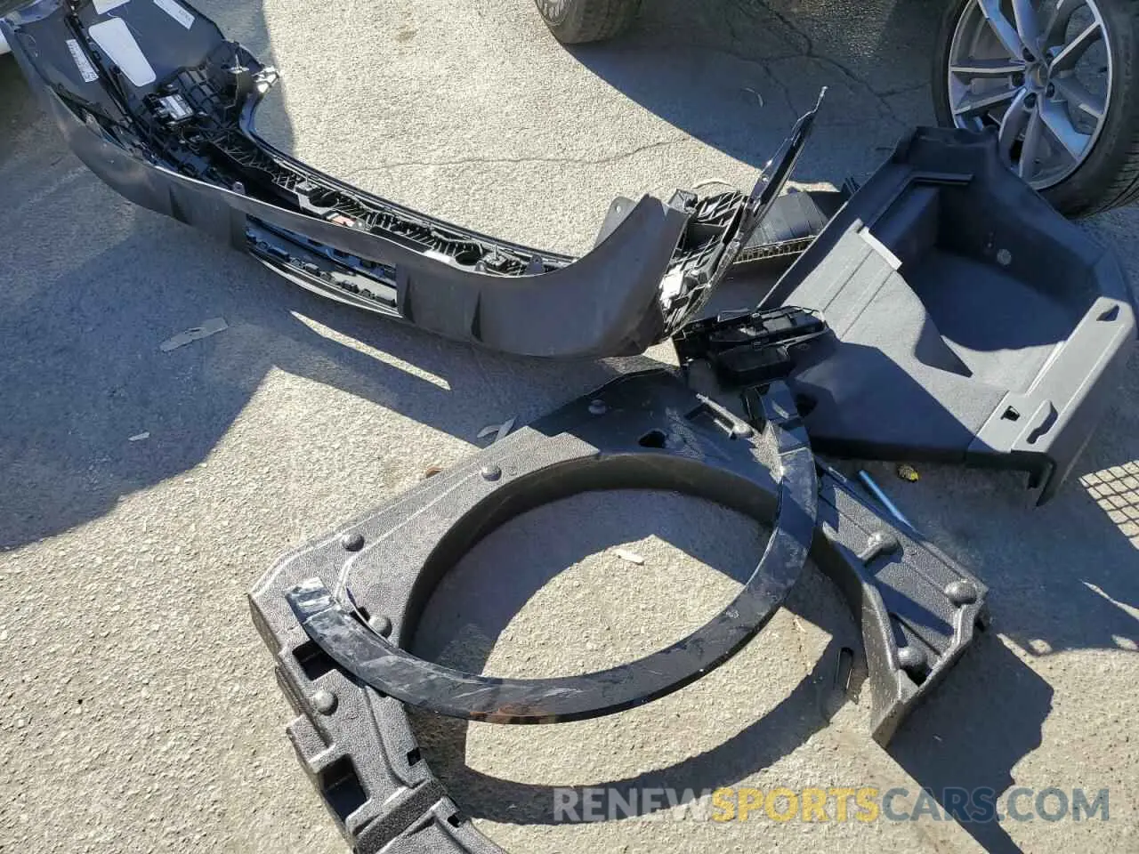 13 Photograph of a damaged car WA1EECF39R1027967 AUDI Q3 2024
