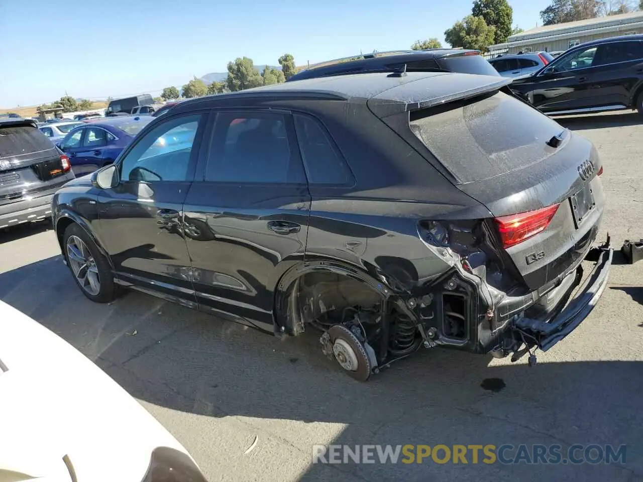 2 Photograph of a damaged car WA1EECF39R1027967 AUDI Q3 2024