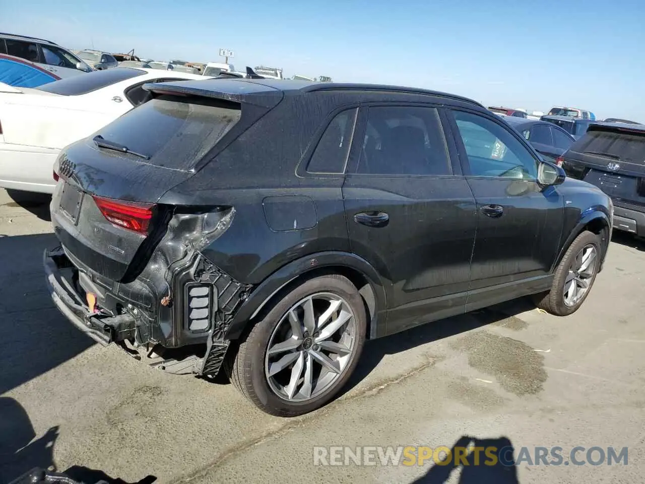 3 Photograph of a damaged car WA1EECF39R1027967 AUDI Q3 2024