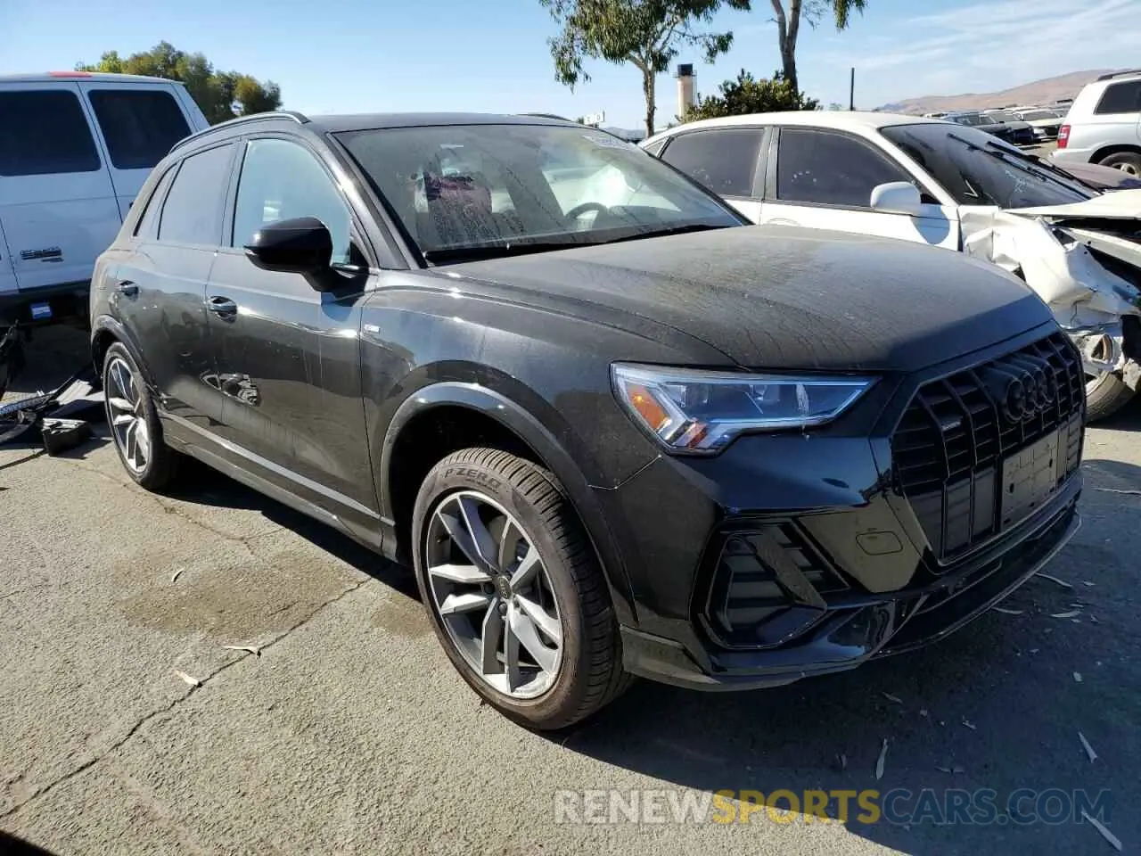 4 Photograph of a damaged car WA1EECF39R1027967 AUDI Q3 2024