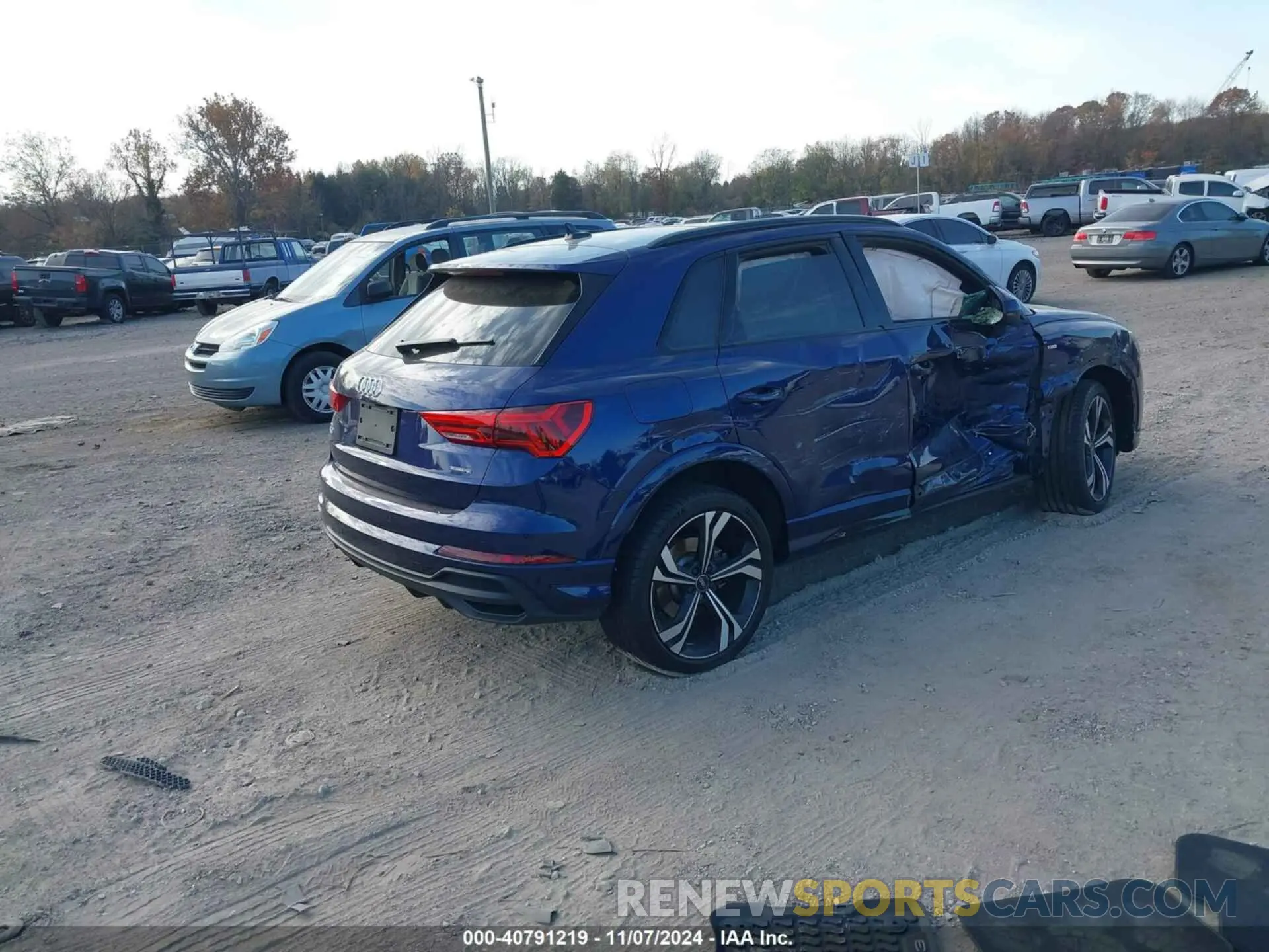 4 Photograph of a damaged car WA1EECF39R1107267 AUDI Q3 2024