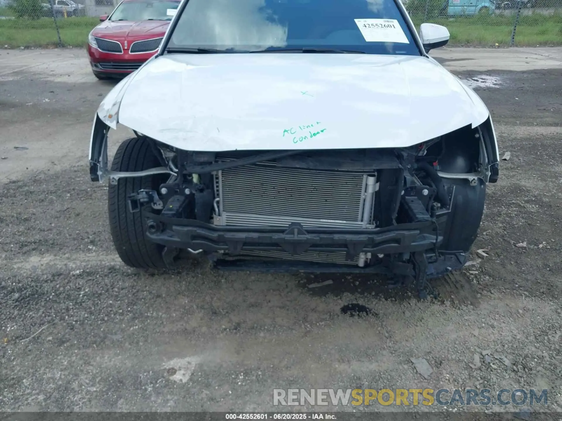 18 Photograph of a damaged car WA1EECF3XR1042154 AUDI Q3 2024