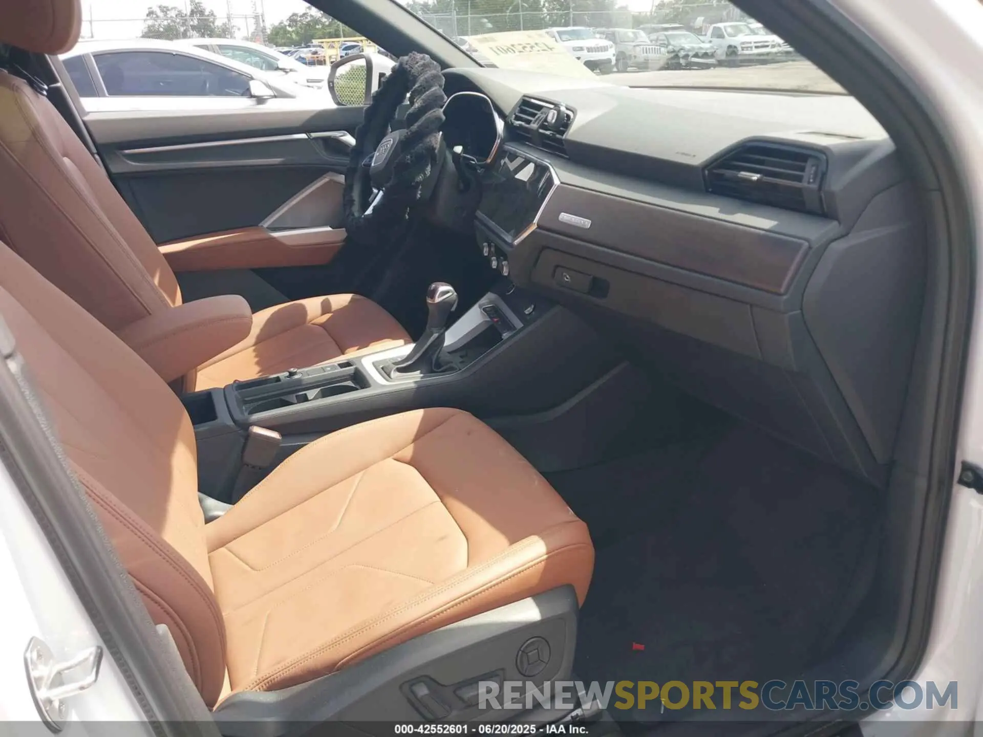 5 Photograph of a damaged car WA1EECF3XR1042154 AUDI Q3 2024