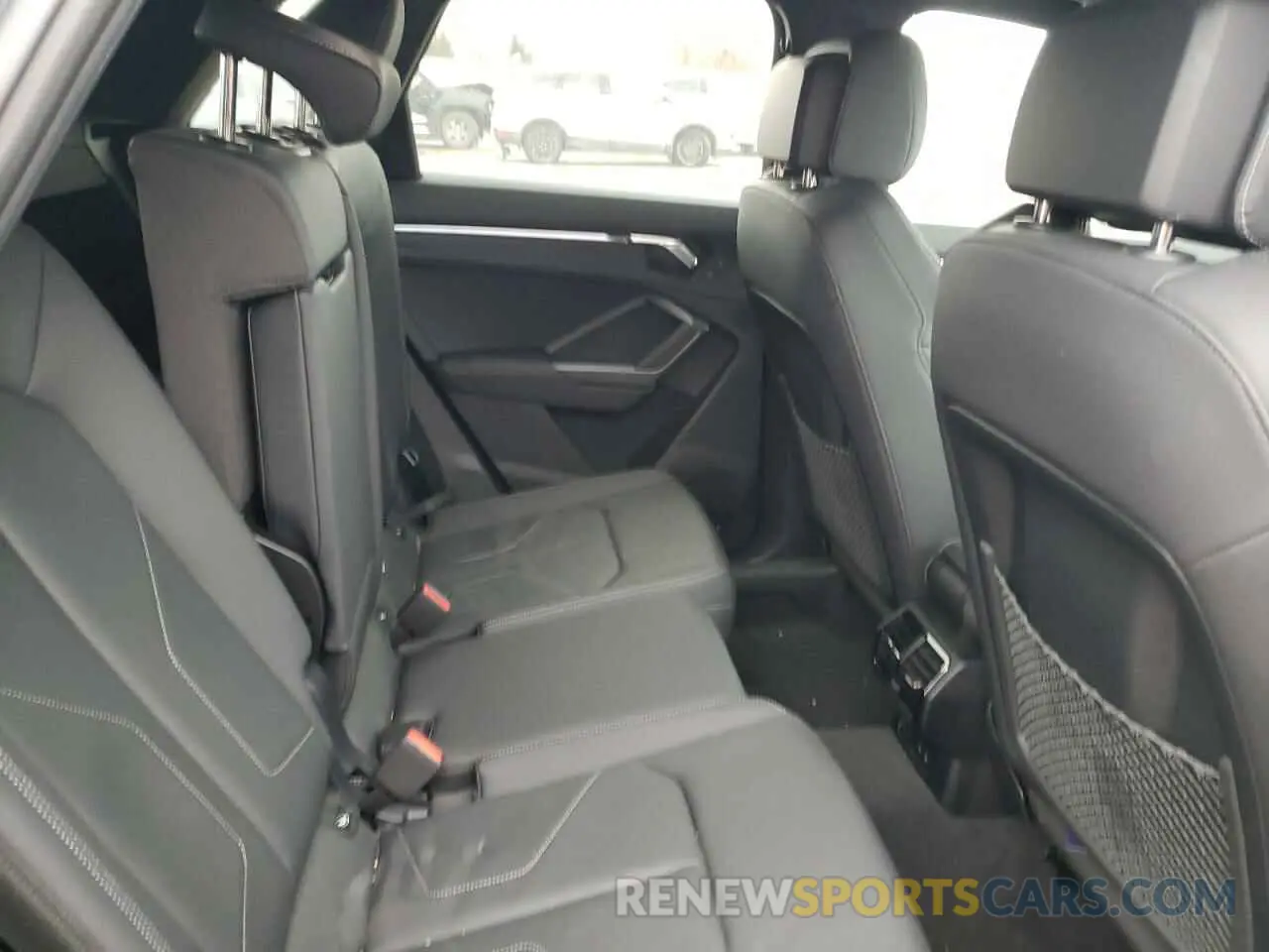 11 Photograph of a damaged car WA1FECF33R1140821 AUDI Q3 2024