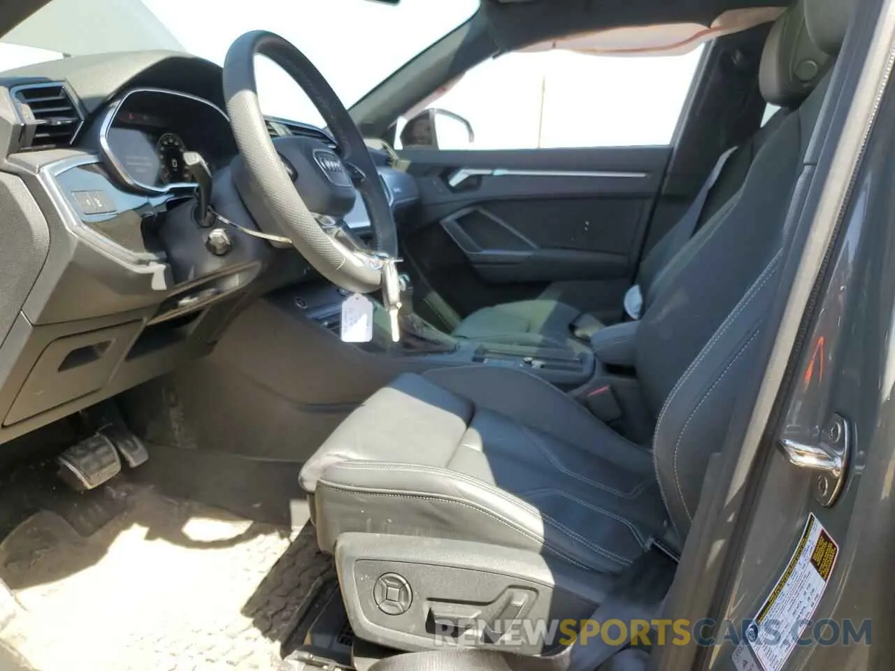 7 Photograph of a damaged car WA1FECF35R1174131 AUDI Q3 2024