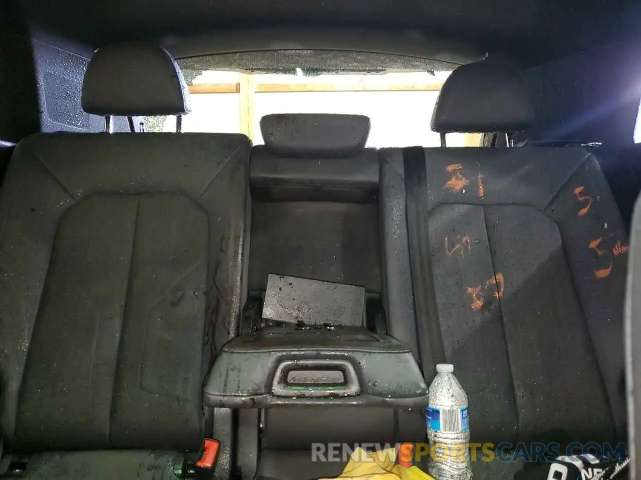 10 Photograph of a damaged car WA1DECF30S1016132 AUDI Q3 2025
