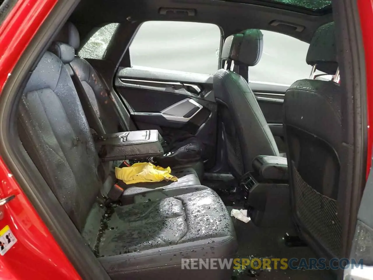 11 Photograph of a damaged car WA1DECF30S1016132 AUDI Q3 2025