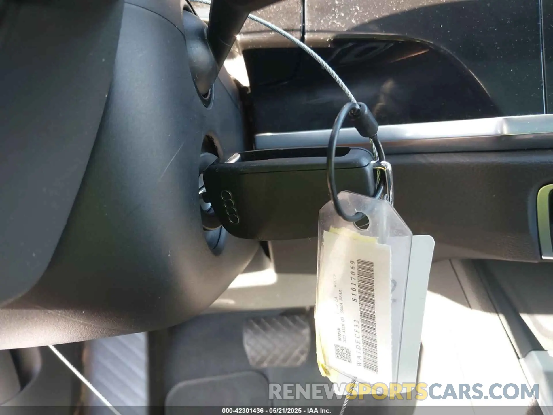 11 Photograph of a damaged car WA1DECF32S1017069 AUDI Q3 2025