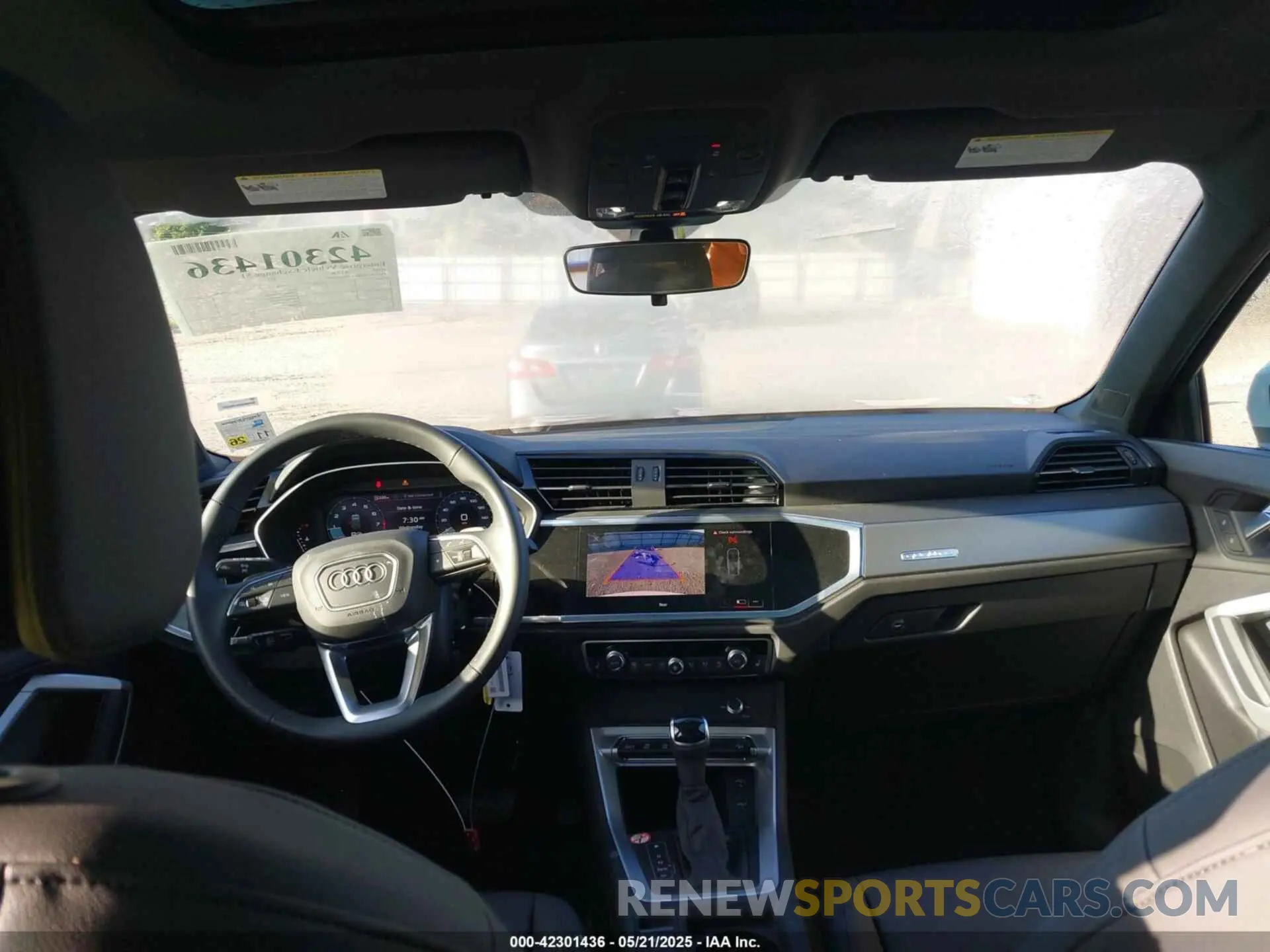 18 Photograph of a damaged car WA1DECF32S1017069 AUDI Q3 2025
