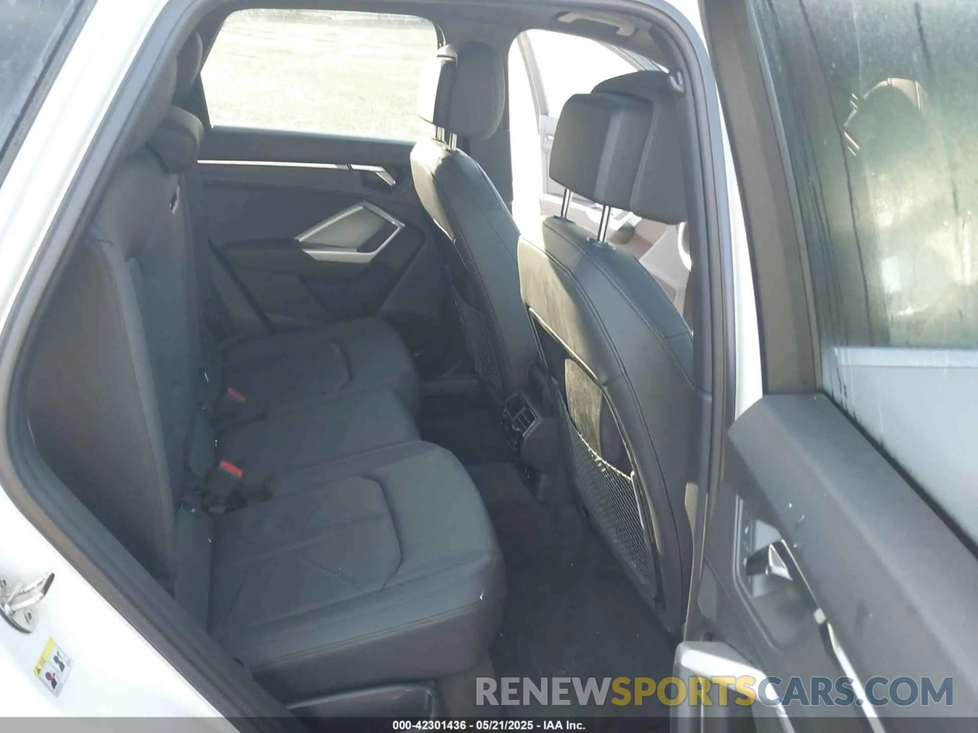 8 Photograph of a damaged car WA1DECF32S1017069 AUDI Q3 2025