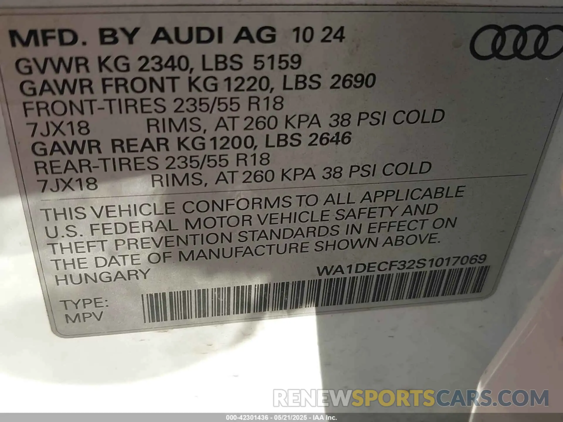 9 Photograph of a damaged car WA1DECF32S1017069 AUDI Q3 2025