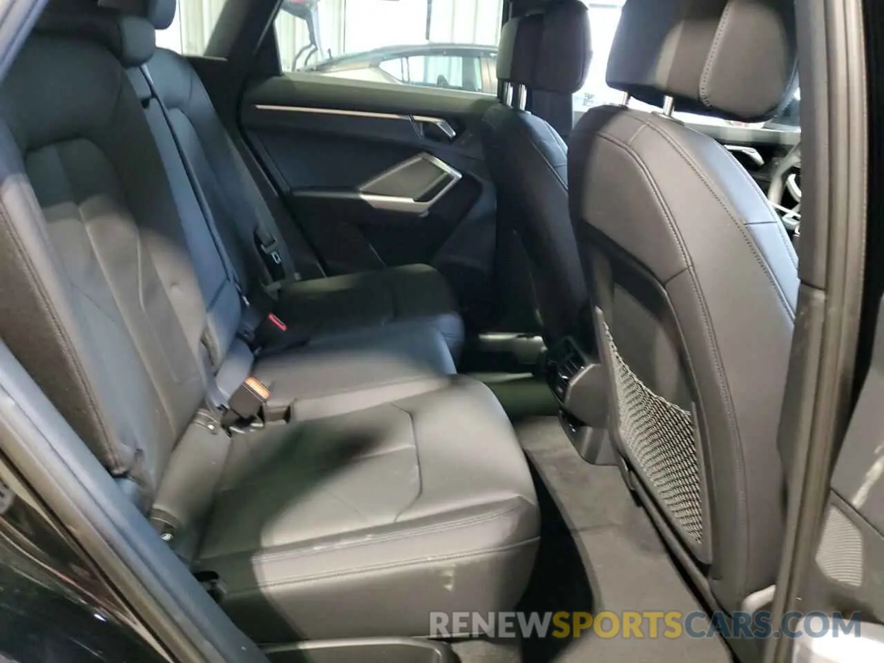 11 Photograph of a damaged car WA1DECF32S1055966 AUDI Q3 2025