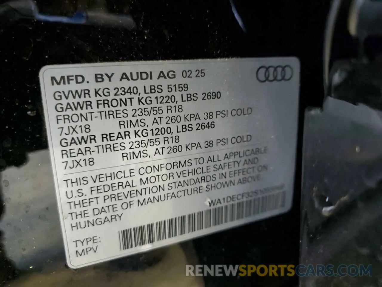 14 Photograph of a damaged car WA1DECF32S1055966 AUDI Q3 2025