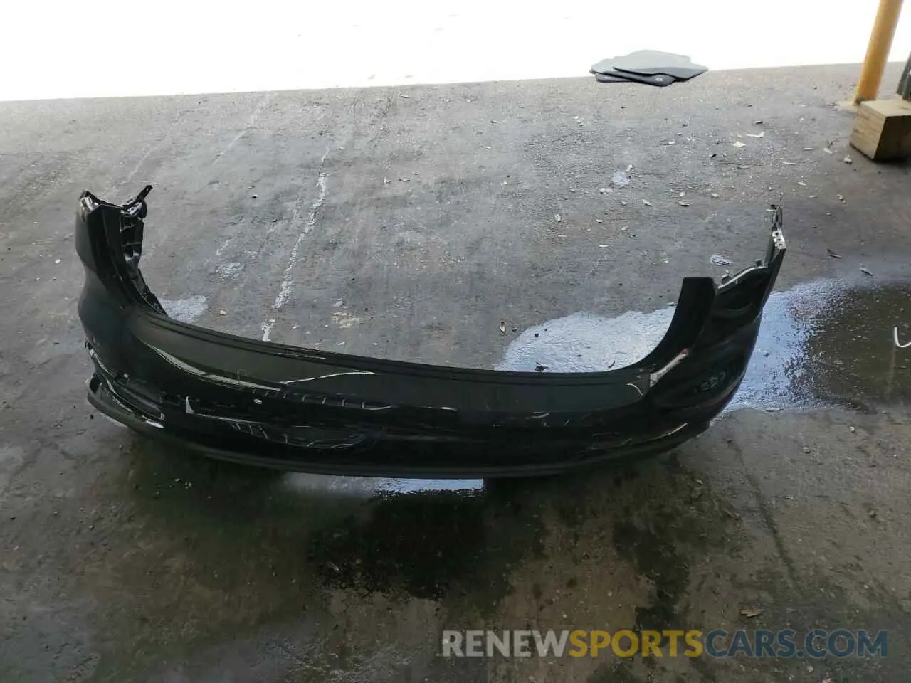 13 Photograph of a damaged car WA1DECF36S1015826 AUDI Q3 2025