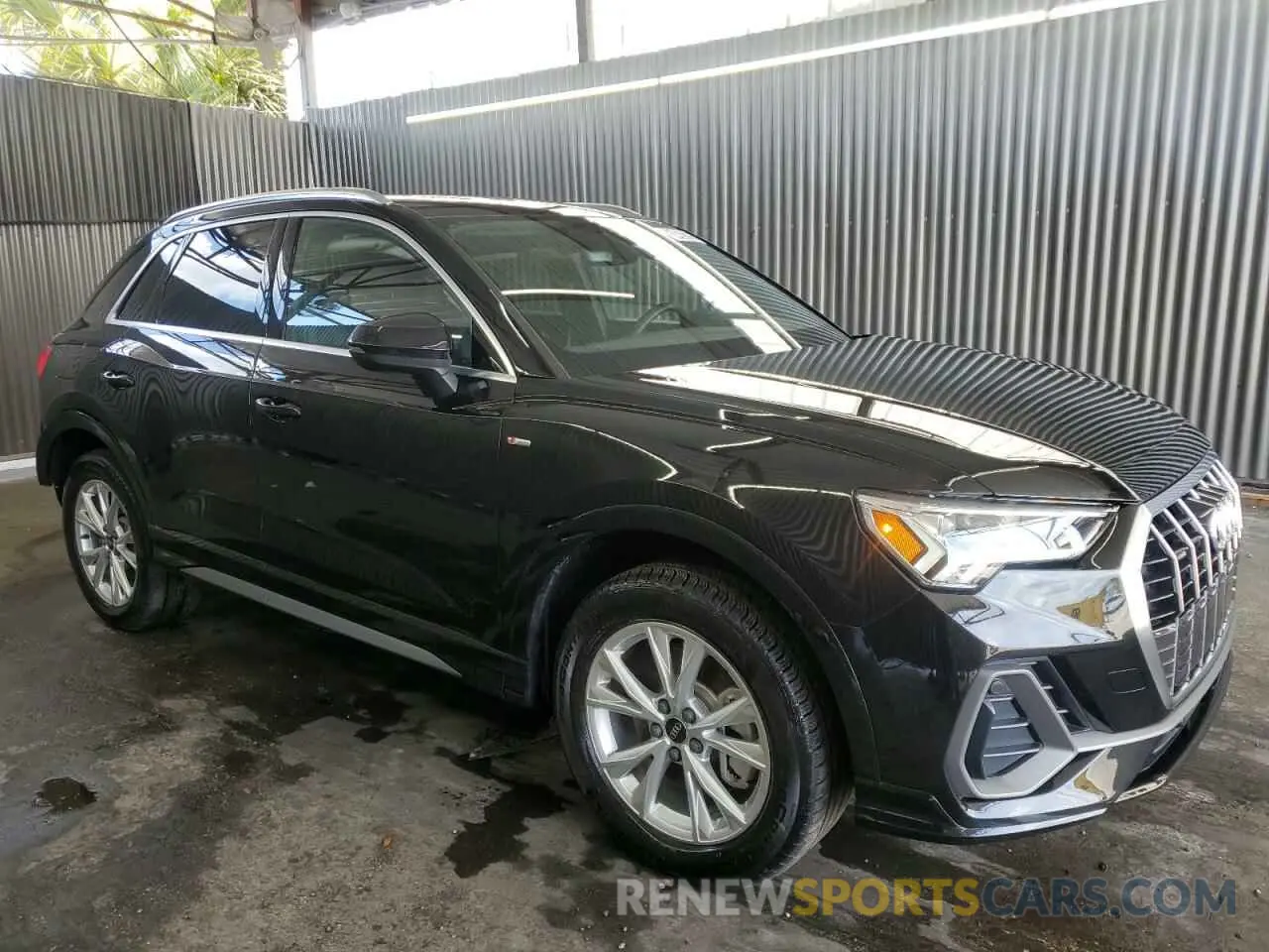 4 Photograph of a damaged car WA1DECF36S1015826 AUDI Q3 2025