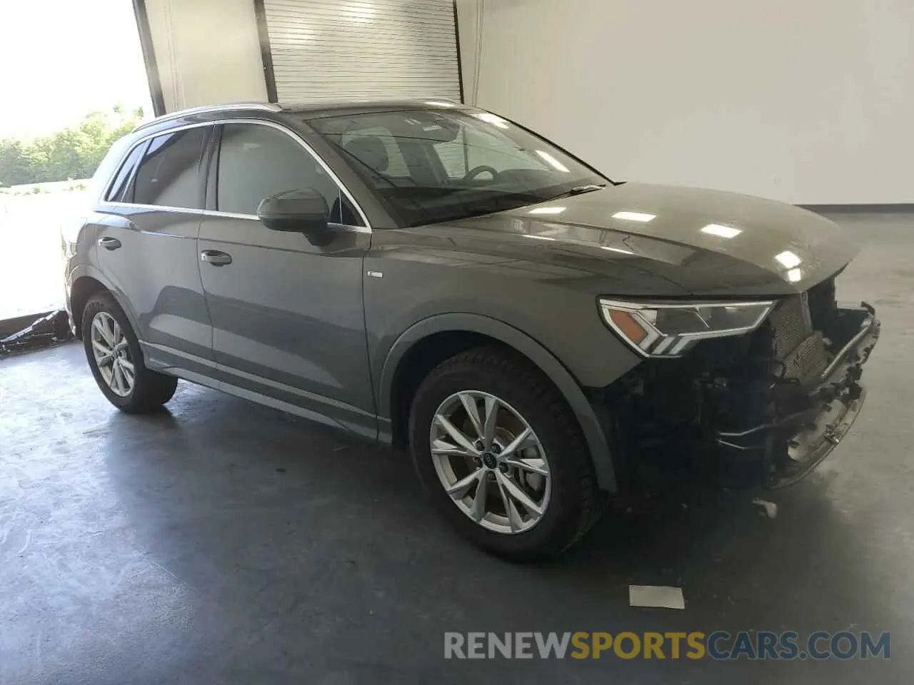 4 Photograph of a damaged car WA1DECF37S1009467 AUDI Q3 2025