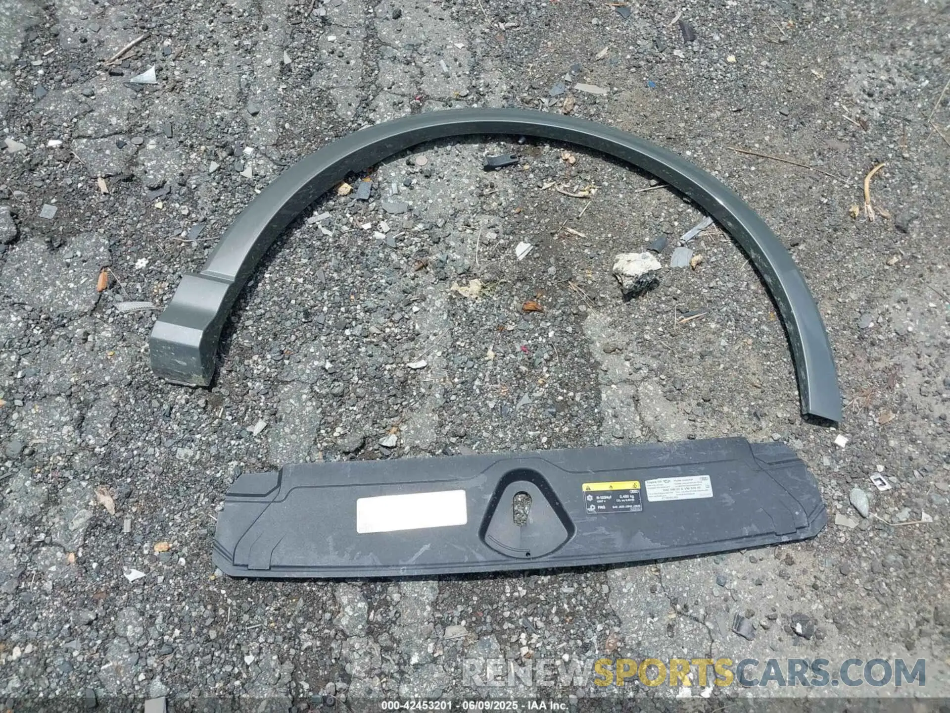 12 Photograph of a damaged car WA1DECF37S1018718 AUDI Q3 2025