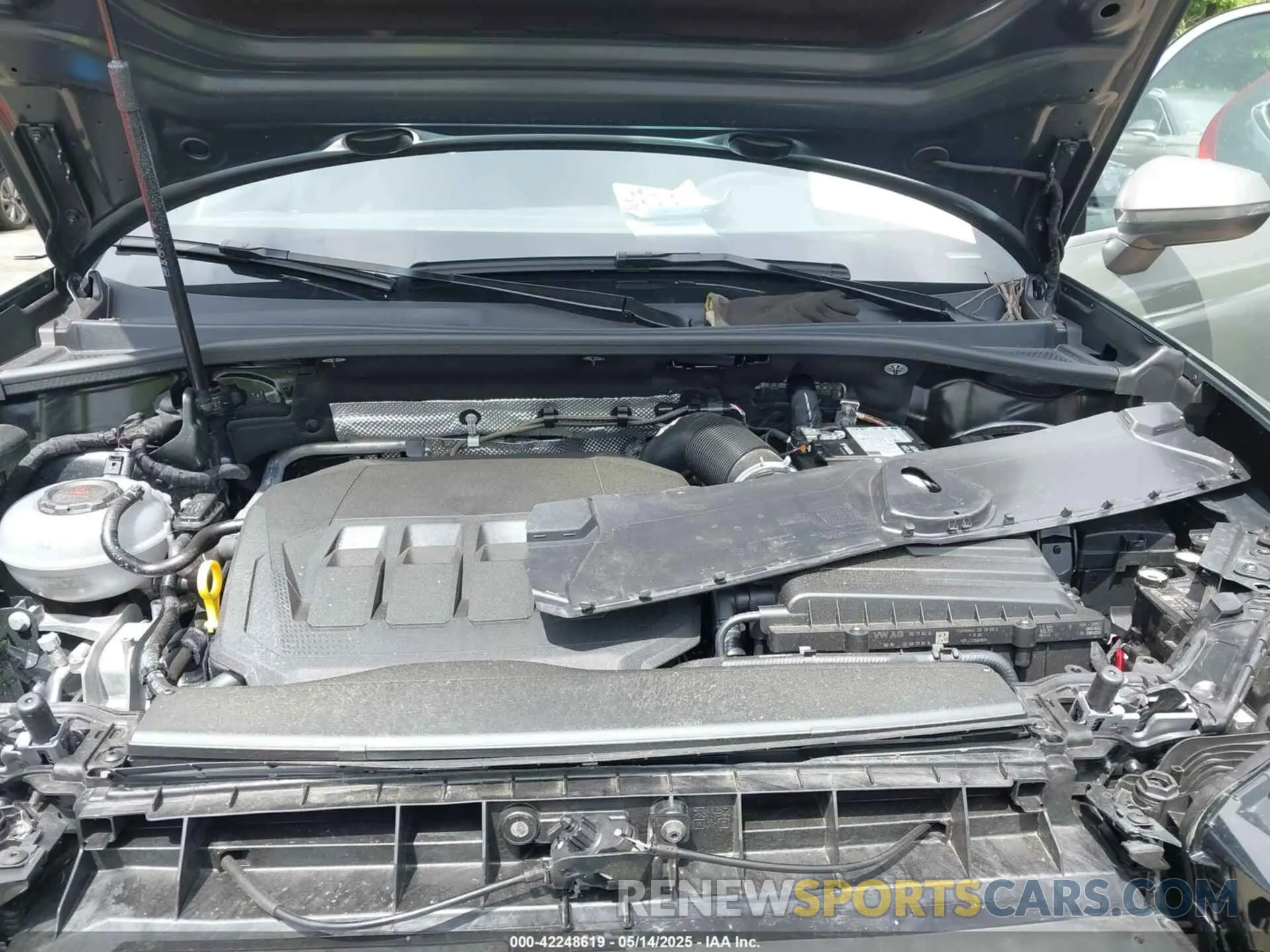 10 Photograph of a damaged car WA1DECF38S1061741 AUDI Q3 2025