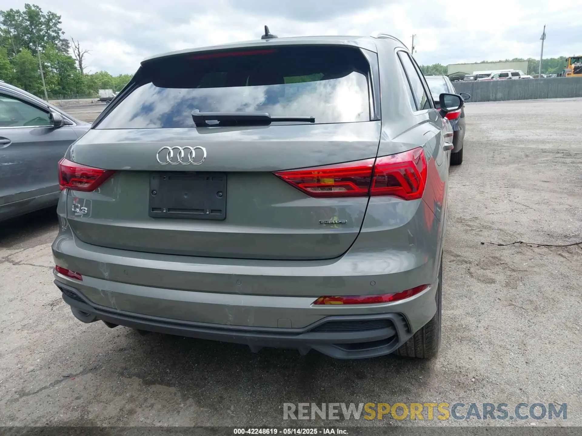 16 Photograph of a damaged car WA1DECF38S1061741 AUDI Q3 2025