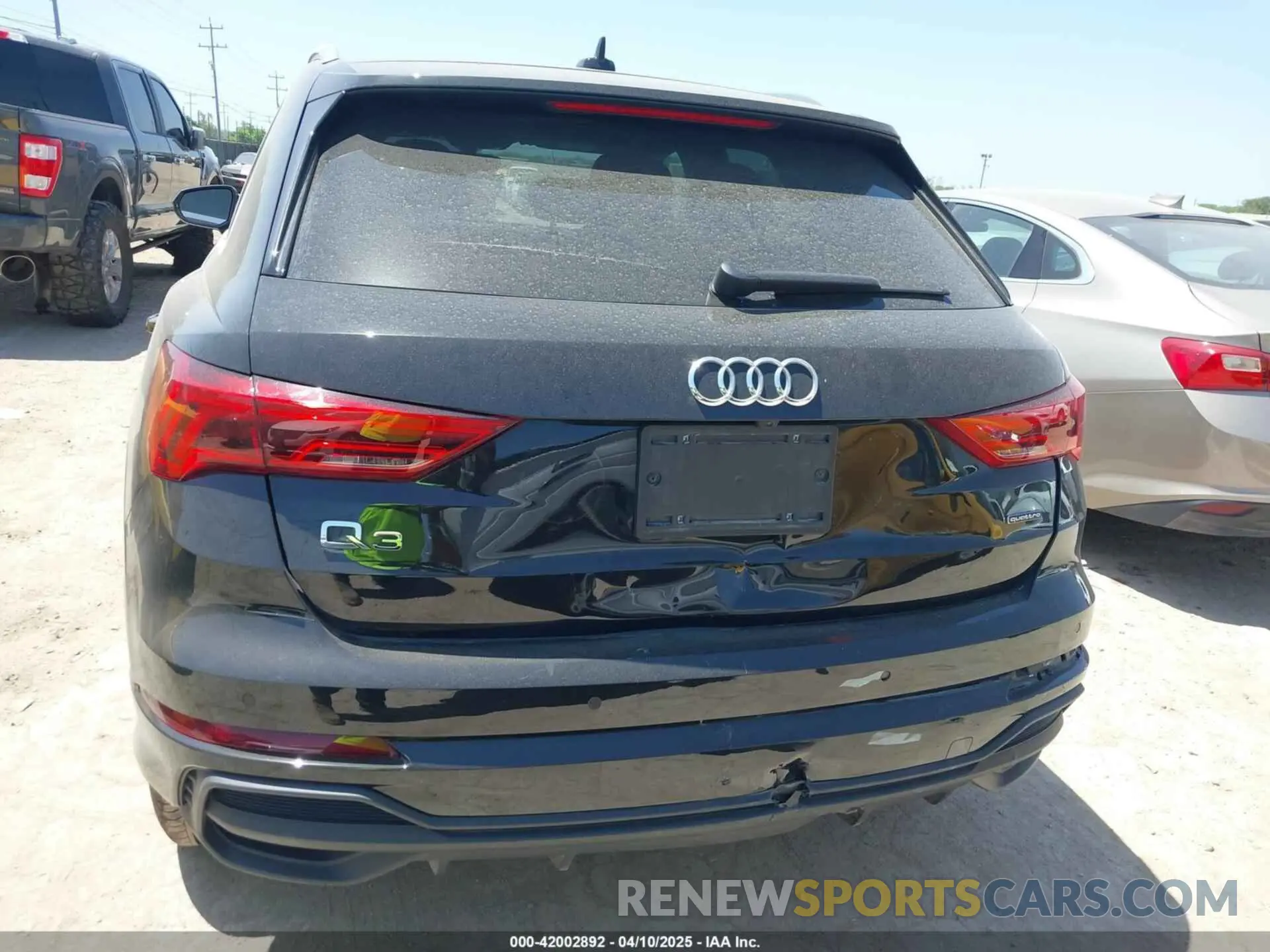17 Photograph of a damaged car WA1DECF39S1016467 AUDI Q3 2025